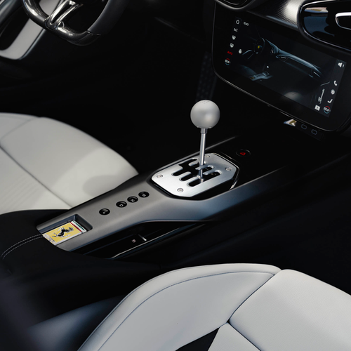 2027 Ferrari 12Cilindri Manuale Interior