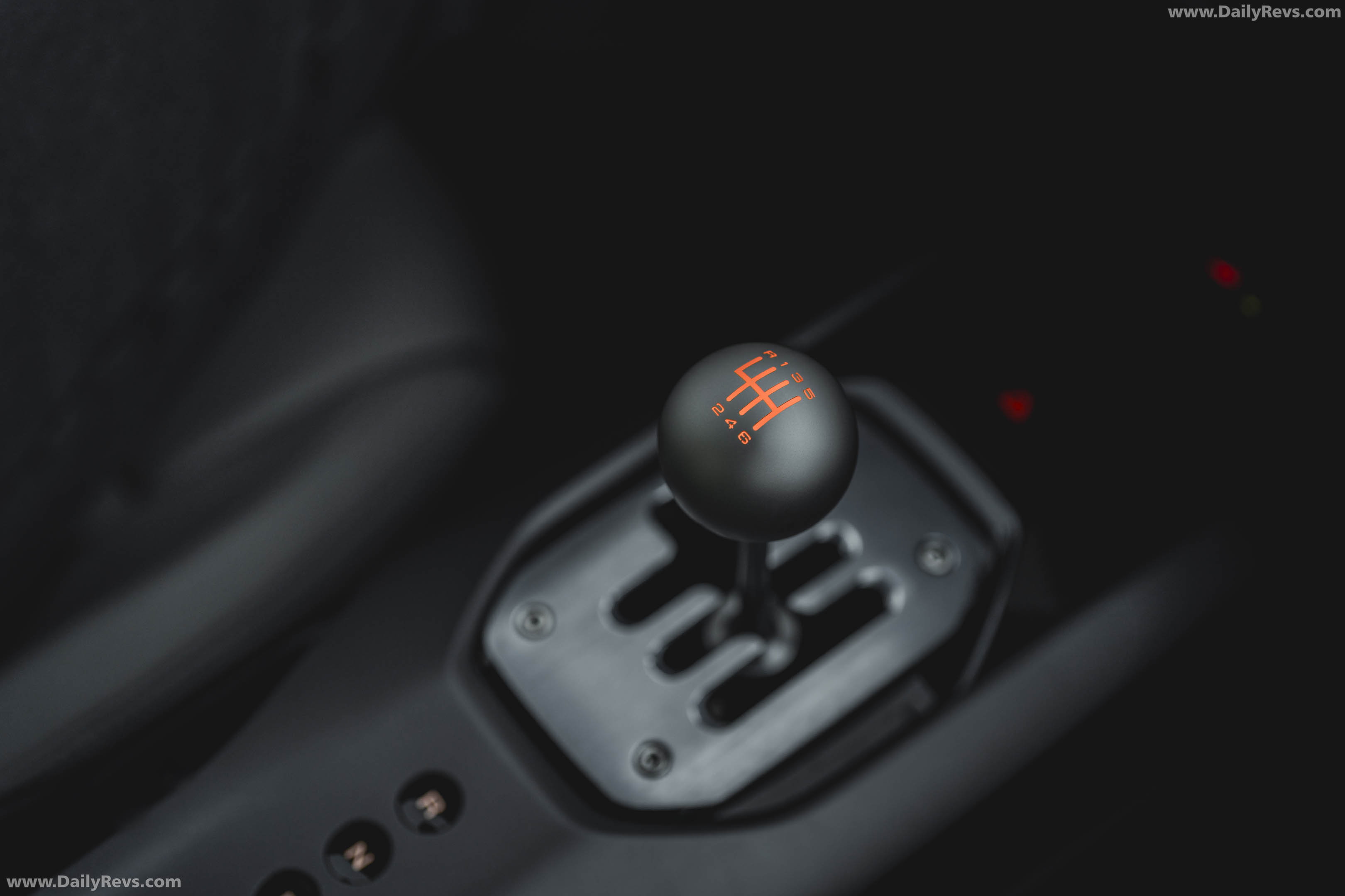2027 Ferrari 12Cilindri Manuale Interior