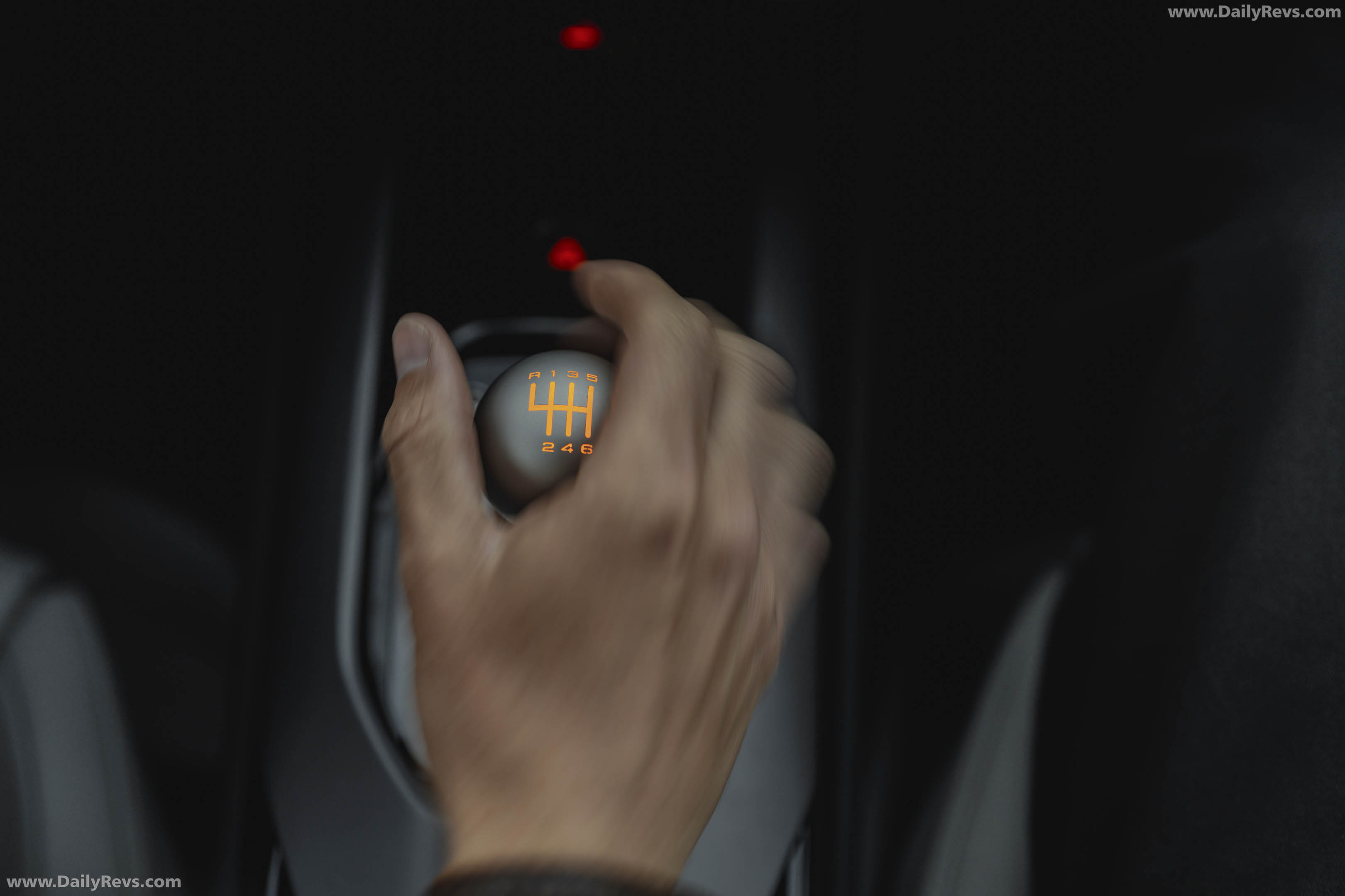 2027 Ferrari 12Cilindri Manuale Interior