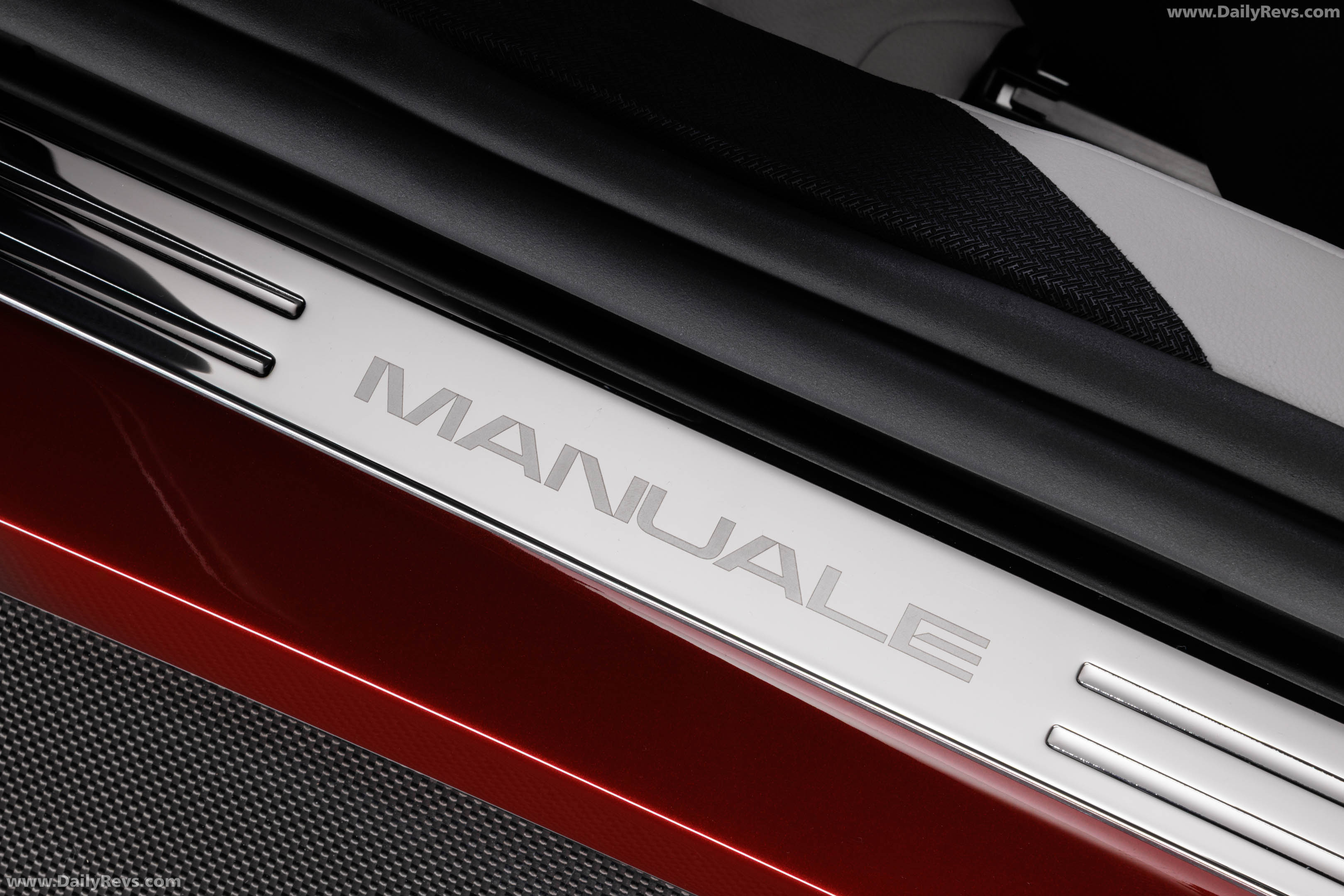 2027 Ferrari 12Cilindri Manuale Interior