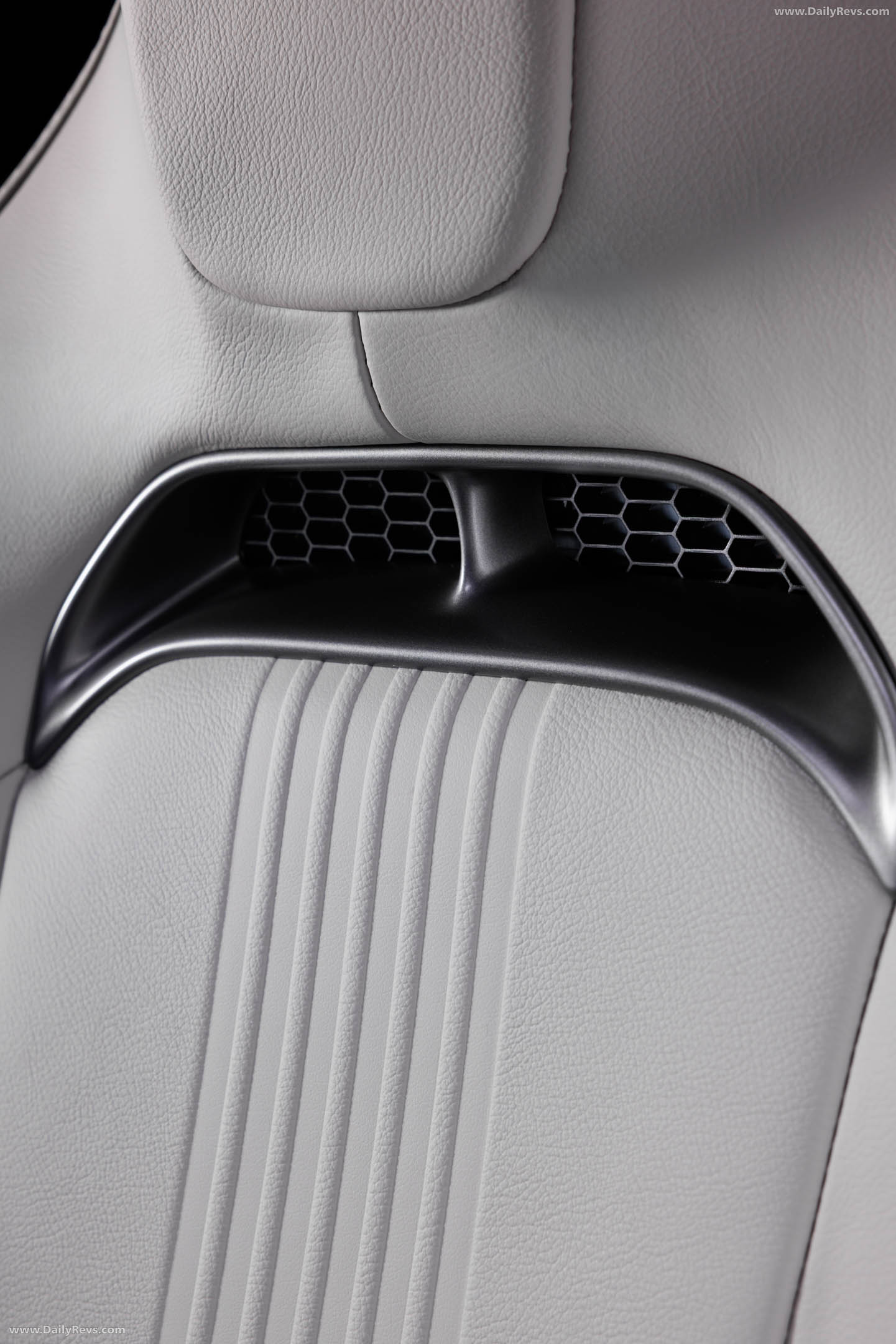 2027 Ferrari 12Cilindri Manuale Interior