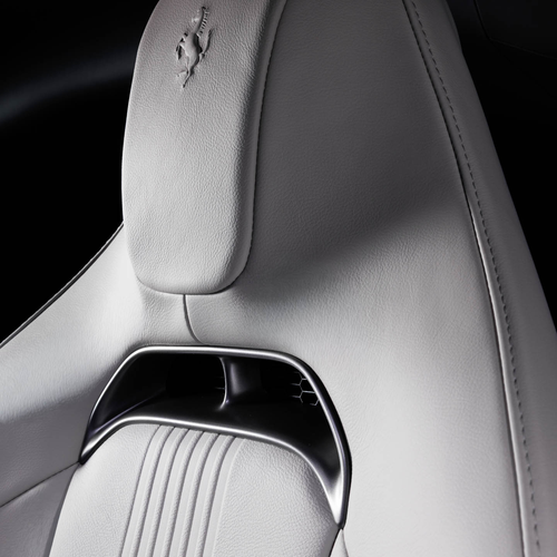2027 Ferrari 12Cilindri Manuale Interior