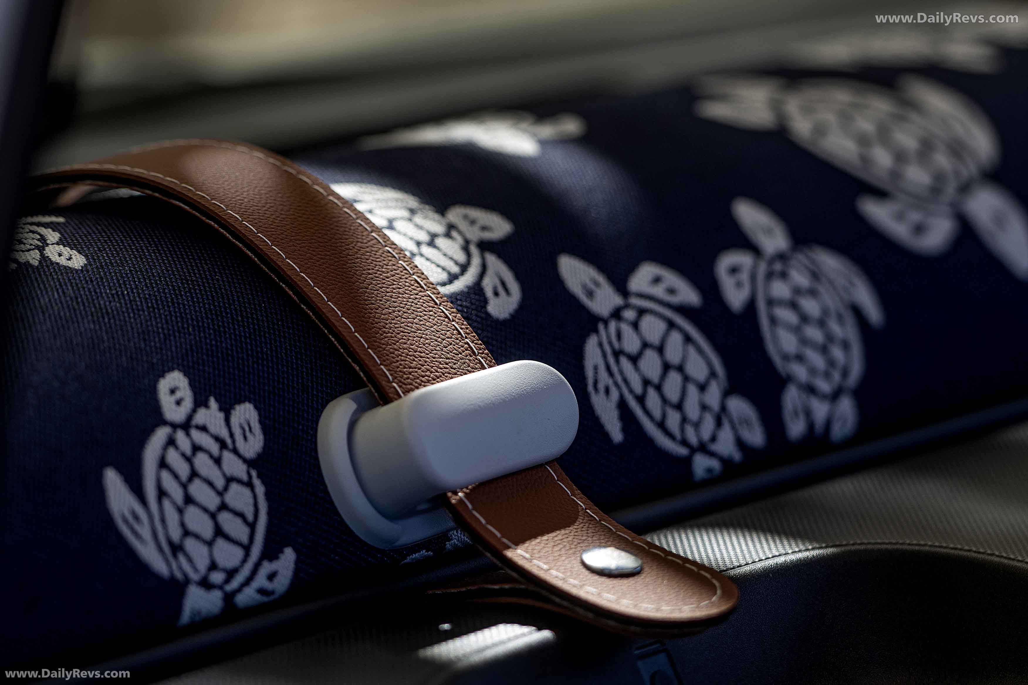 2026 Fiat Topolino Vilebrequin Collectors Edition Interior