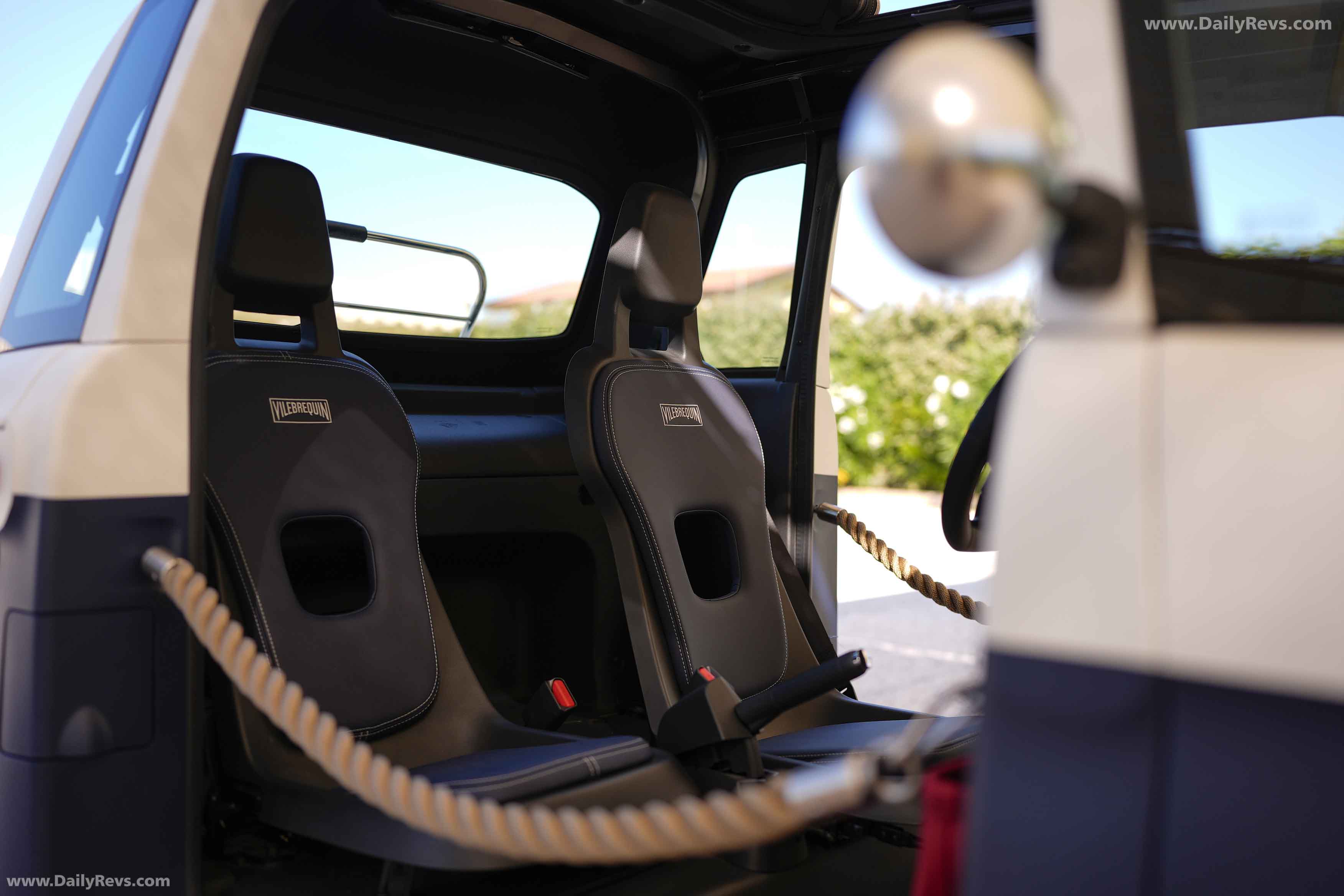 2026 Fiat Topolino Vilebrequin Collectors Edition Interior