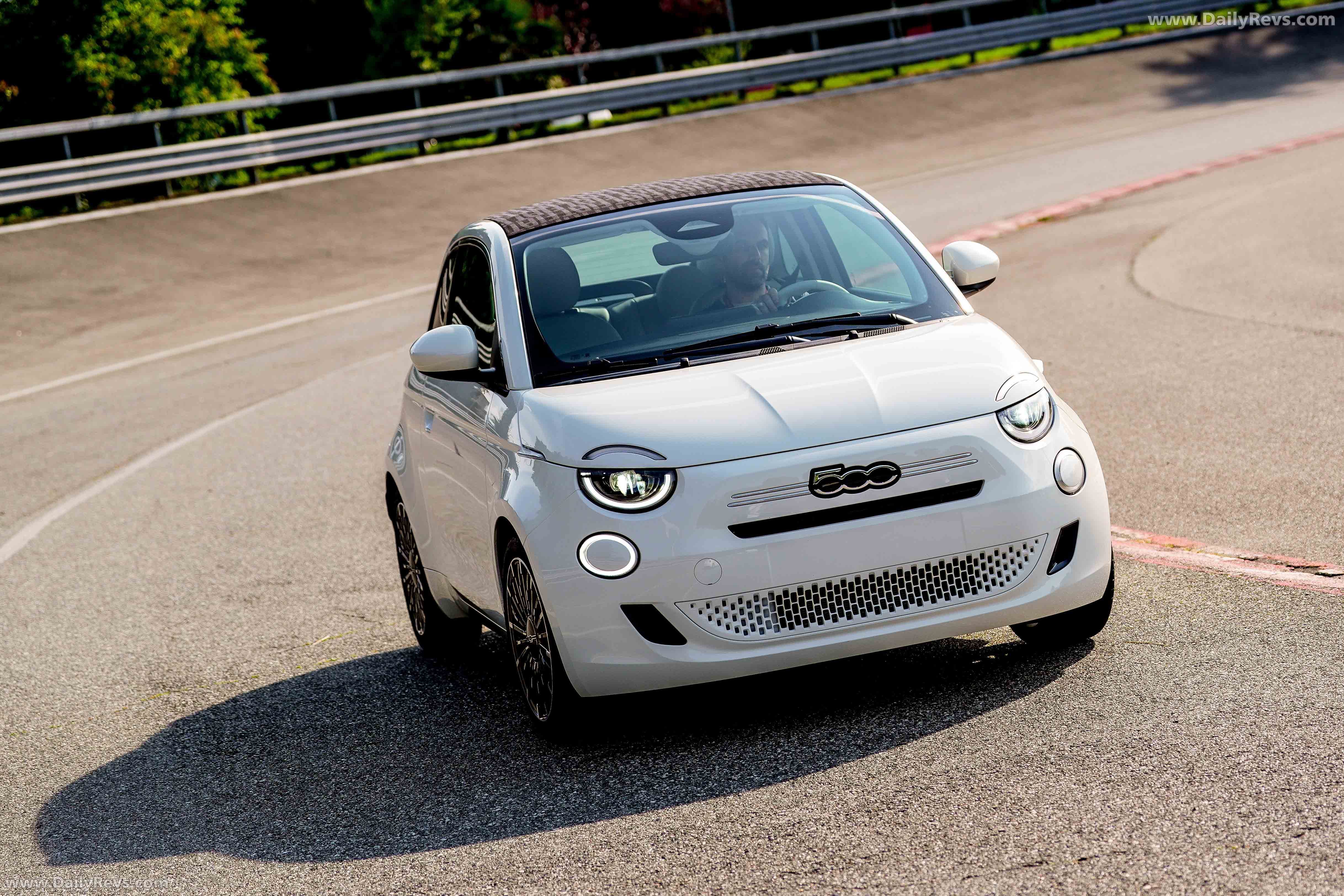 2026 Fiat 500 Hybrid Front View