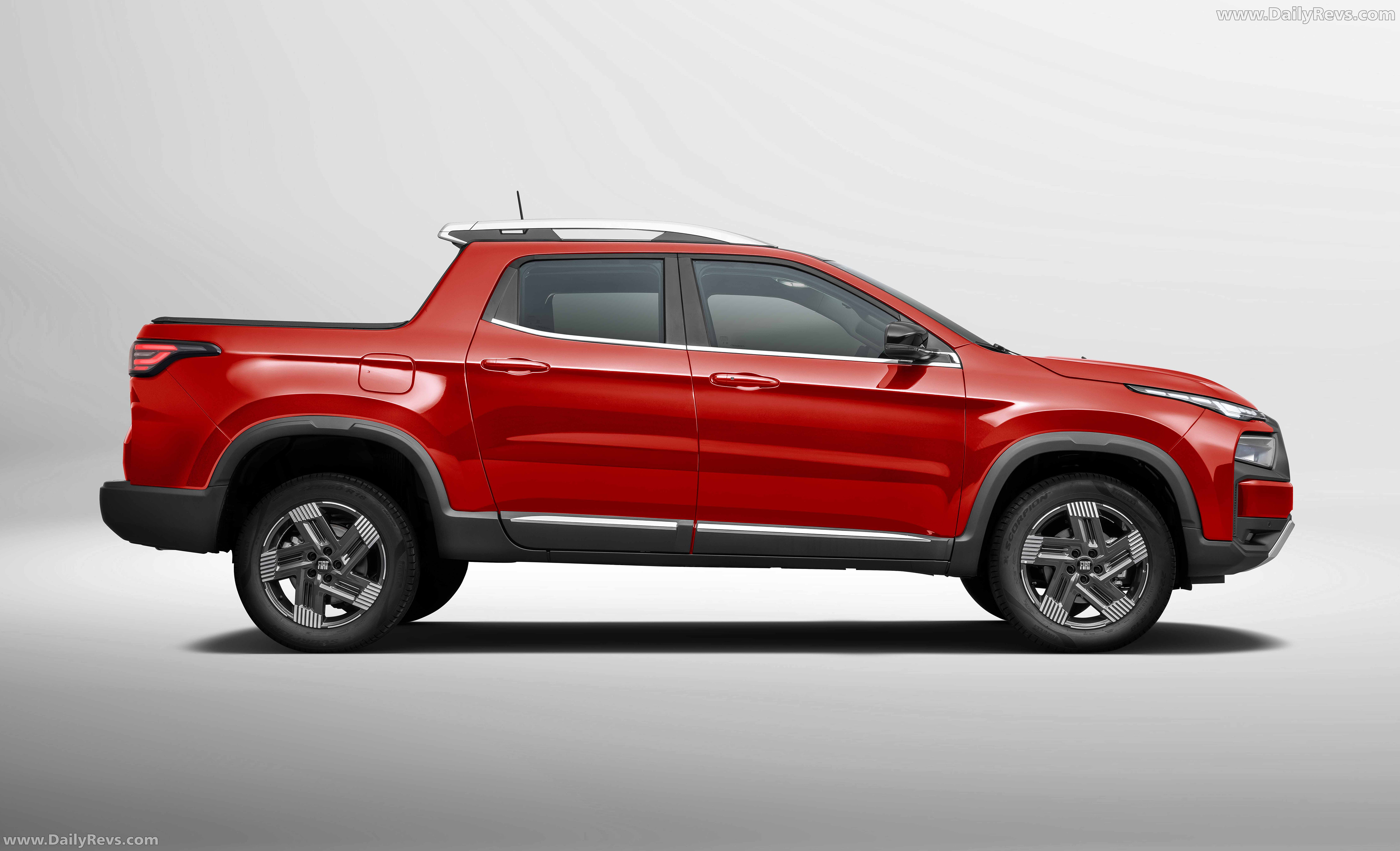 2026 Fiat Toro Volcano Flex Side View