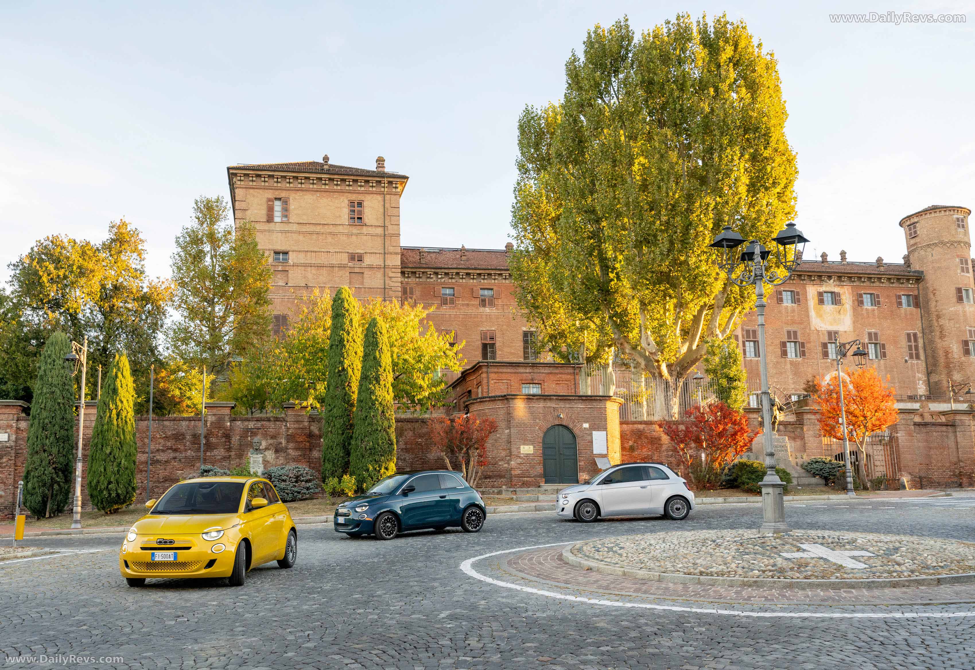 2026 Fiat 500 Hybrid POP Front View