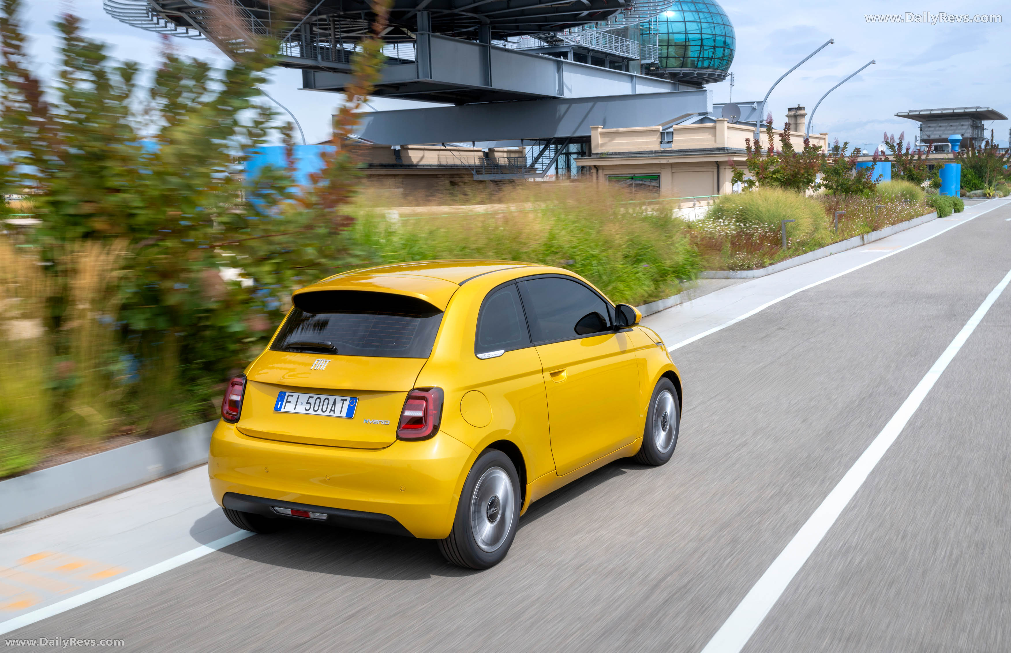 2026 Fiat 500 Hybrid POP Rear View