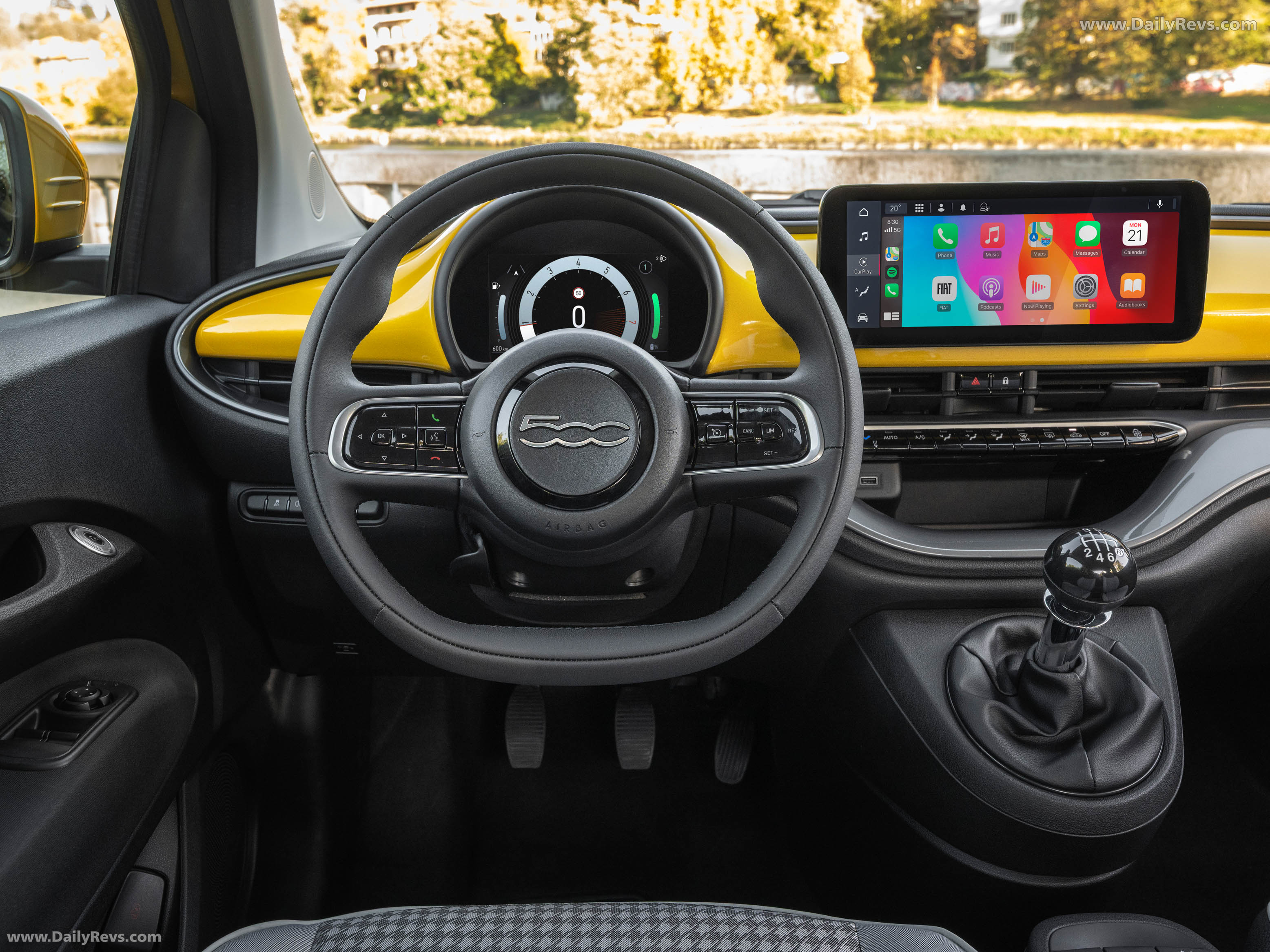 2026 Fiat 500 Hybrid POP Interior