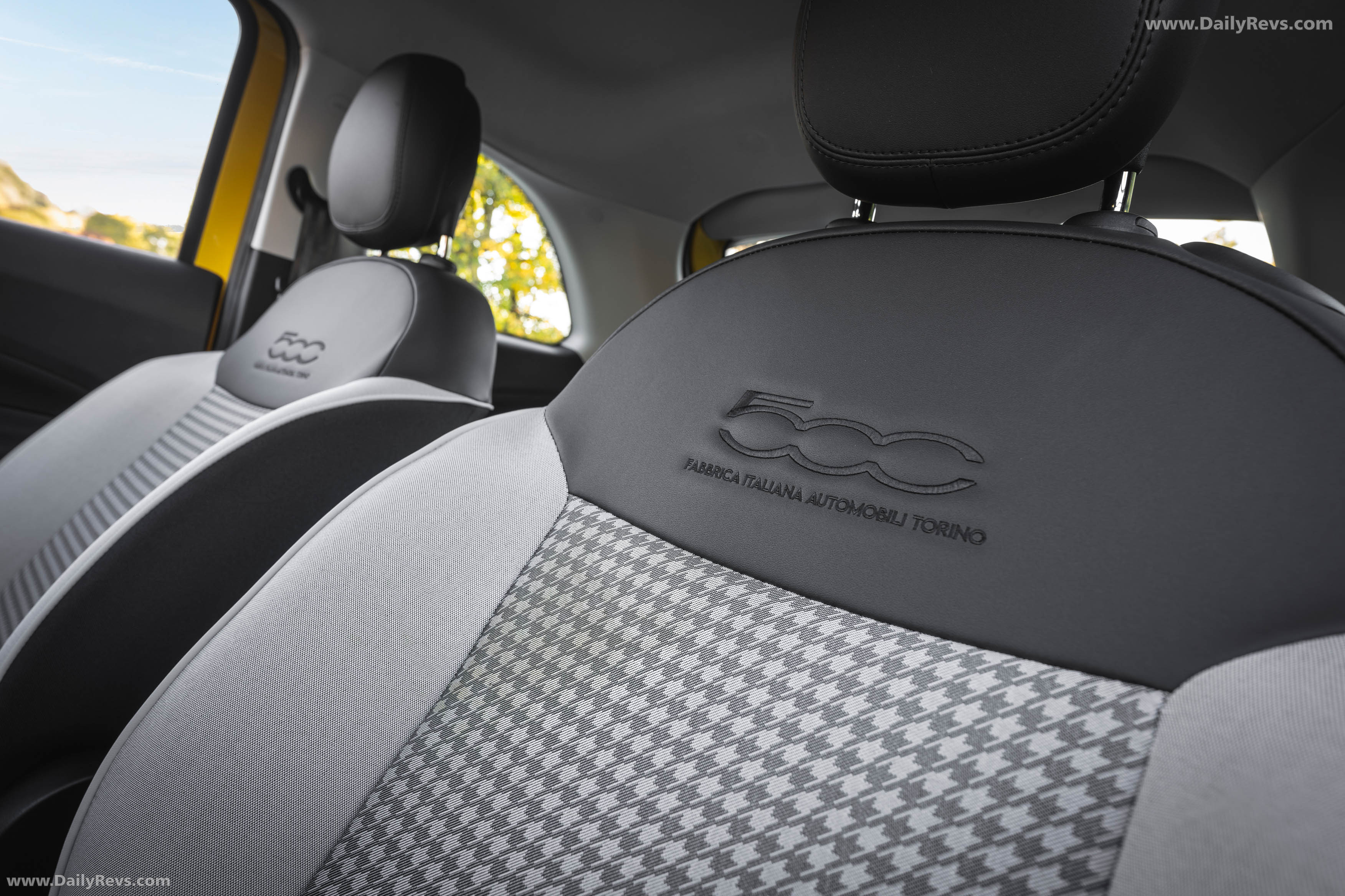 2026 Fiat 500 Hybrid POP Interior