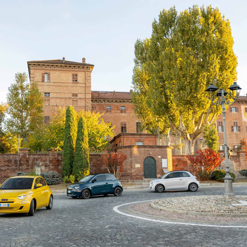 2026 Fiat 500 Hybrid ICON Front View