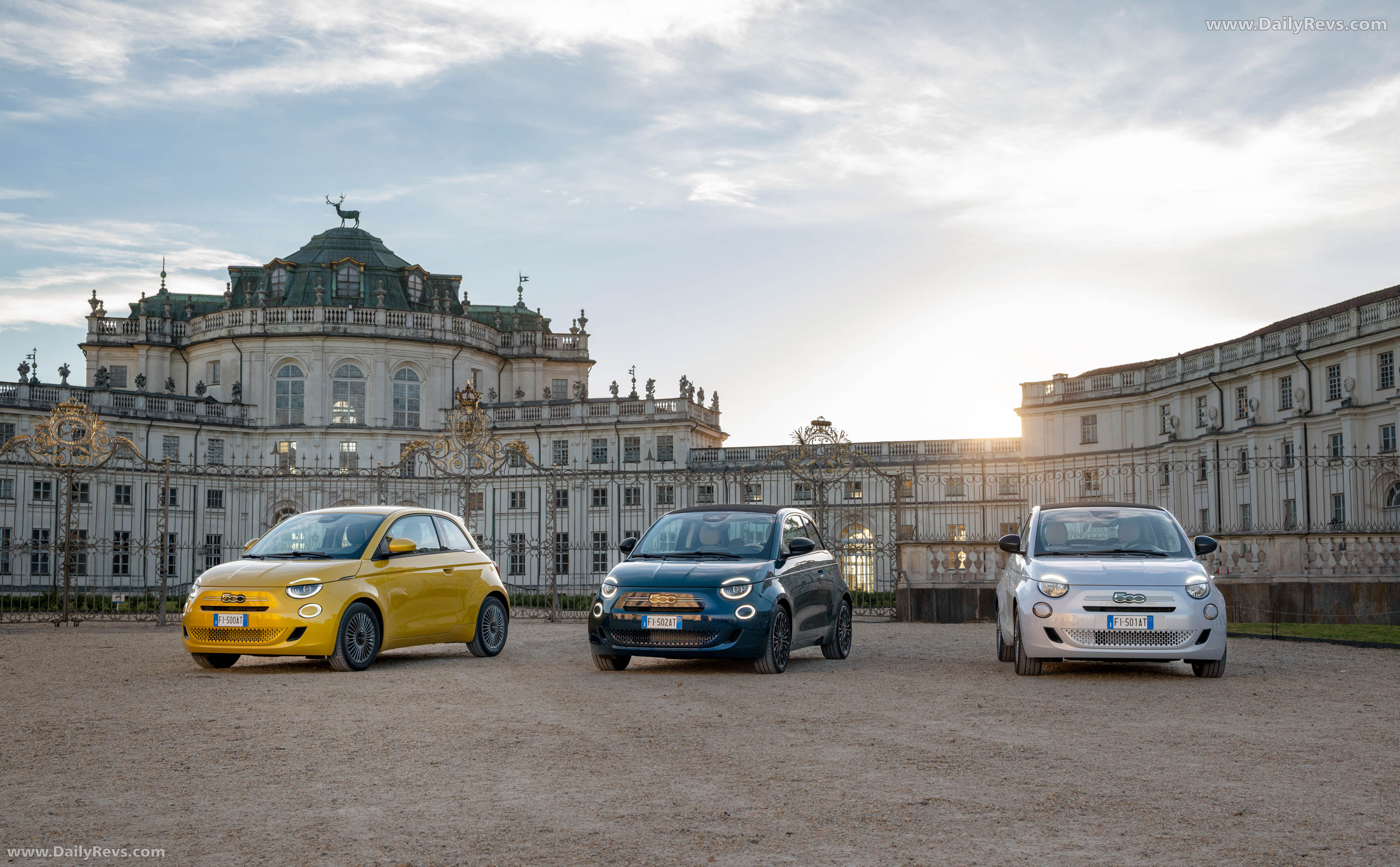 2026 Fiat 500 Hybrid ICON Front View