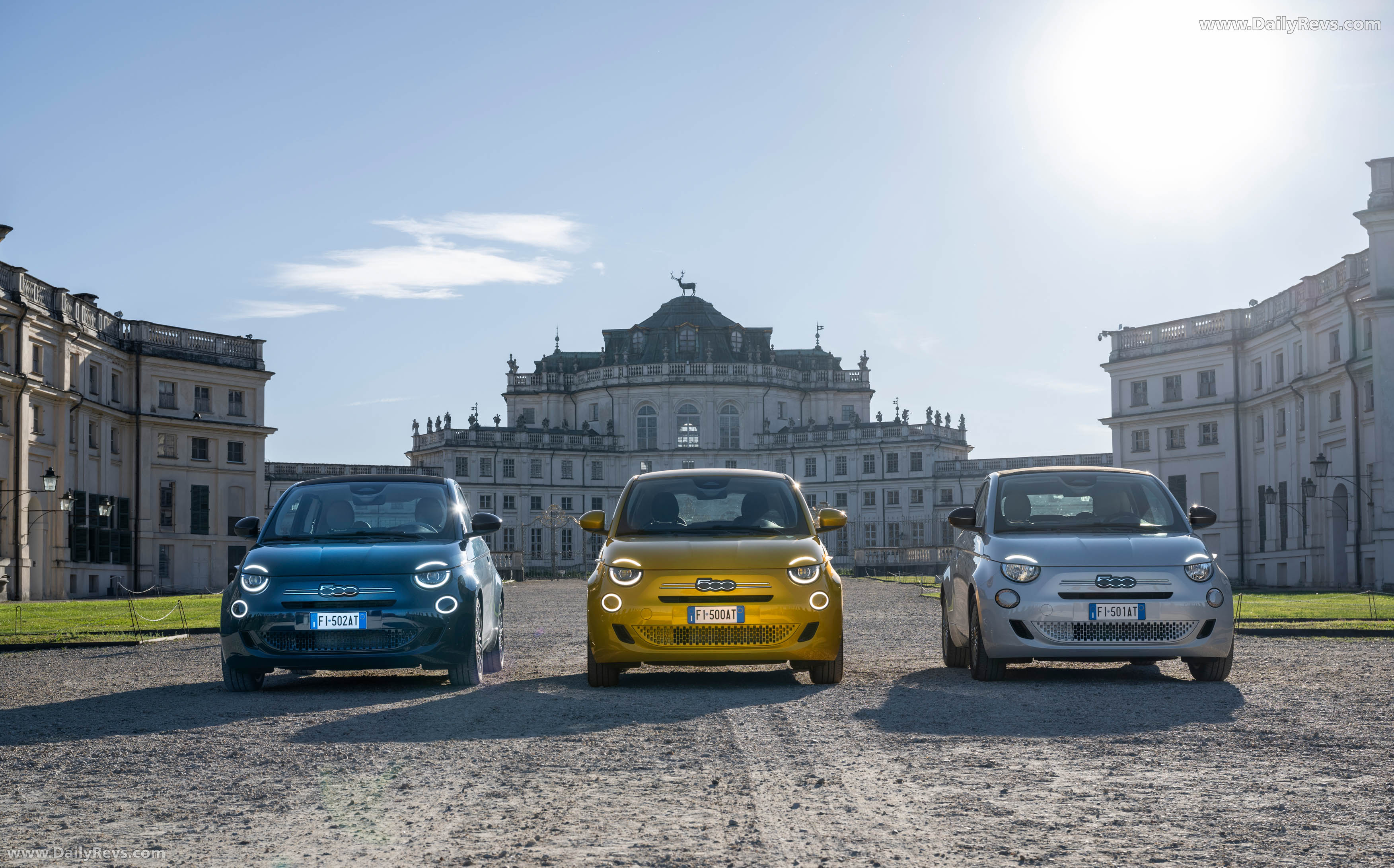 2026 Fiat 500 Hybrid La Prima Front View