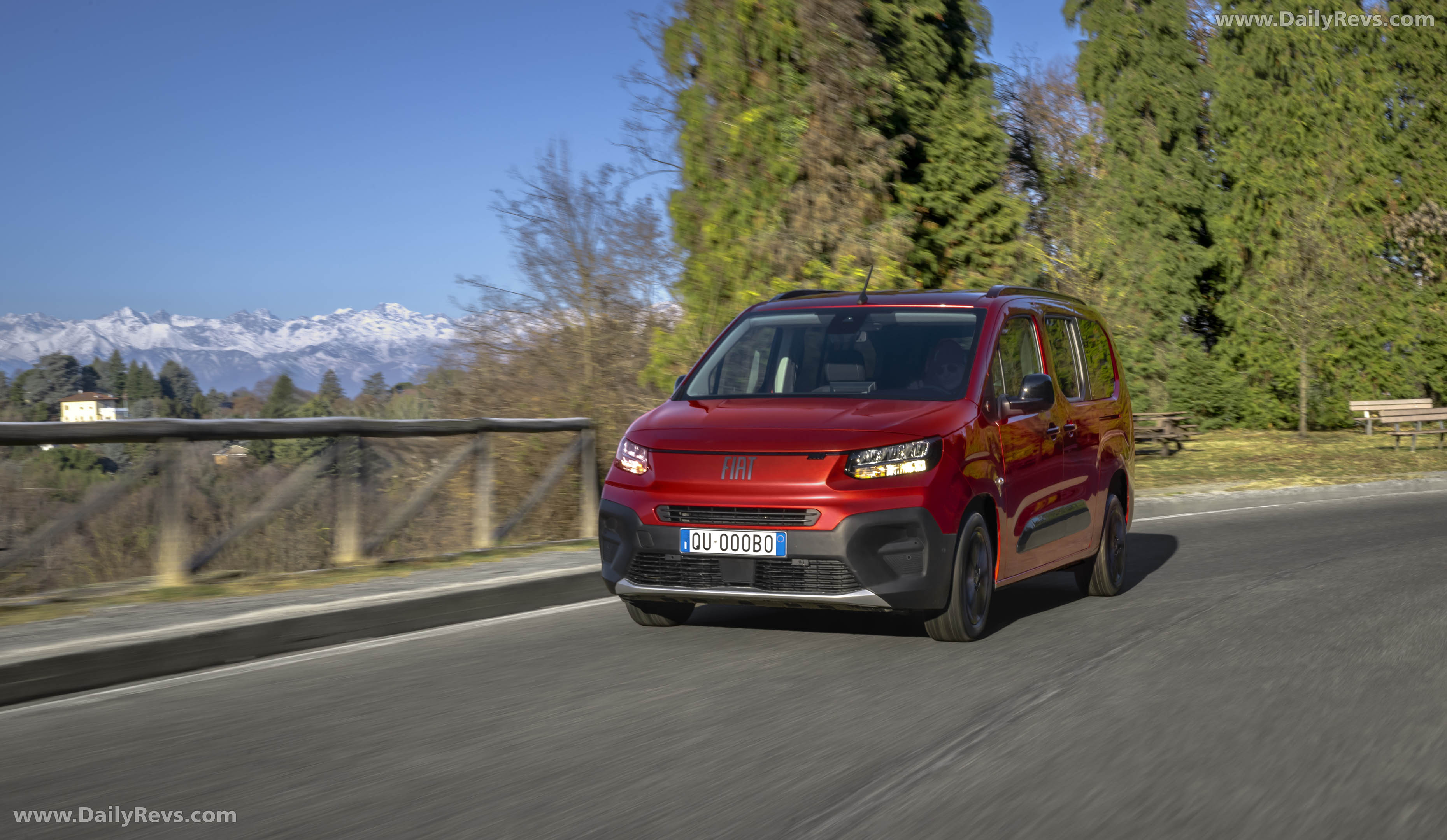 2027 Fiat QUBO L Front View