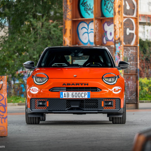 Image of Abarth 600e Competizione