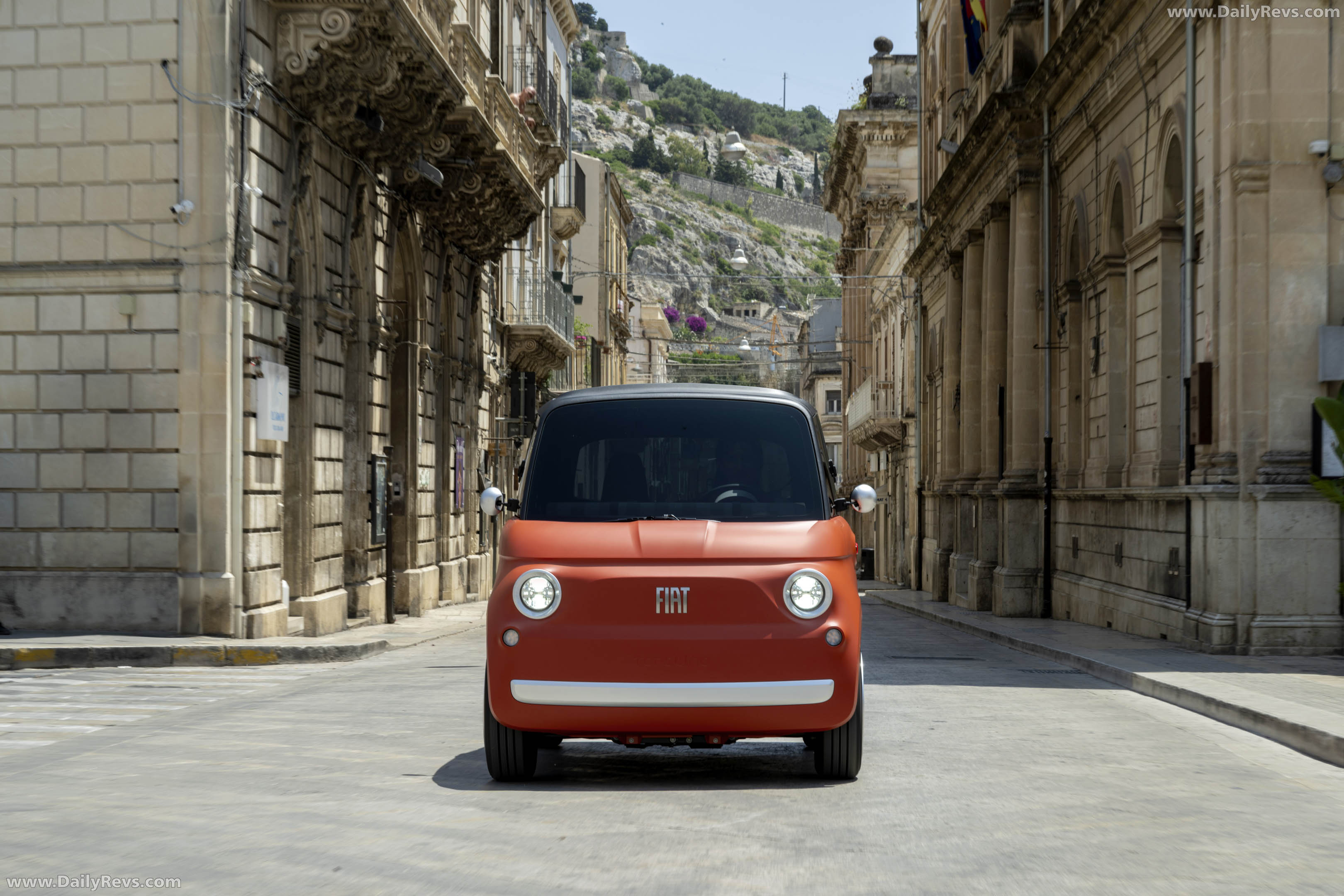 2026 Fiat Topolino Corallo Front View