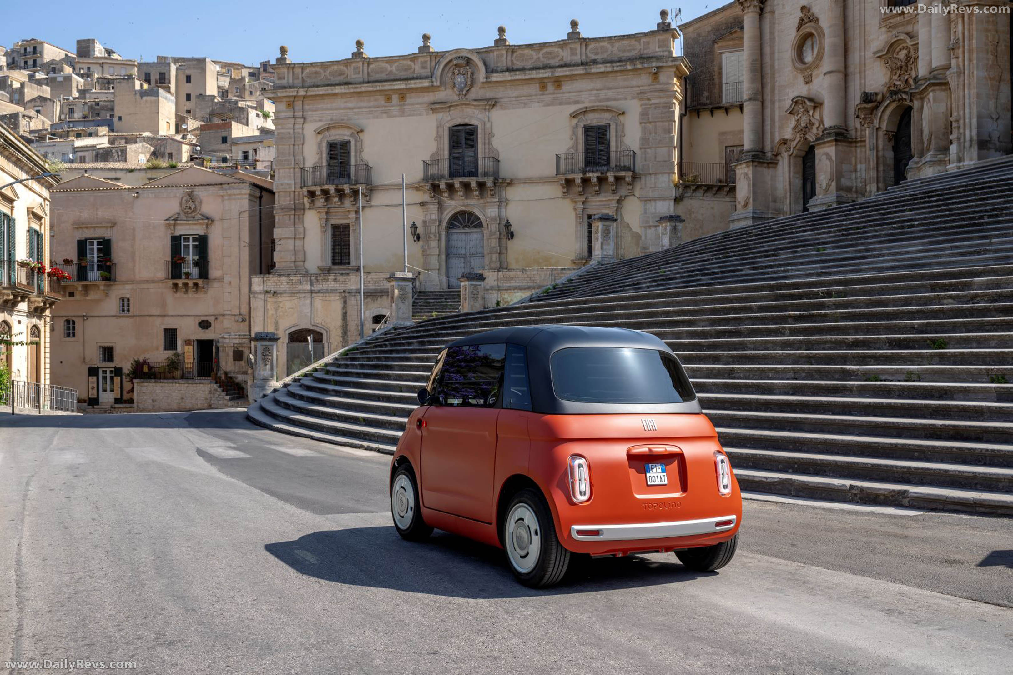 2026 Fiat Topolino Corallo Rear View