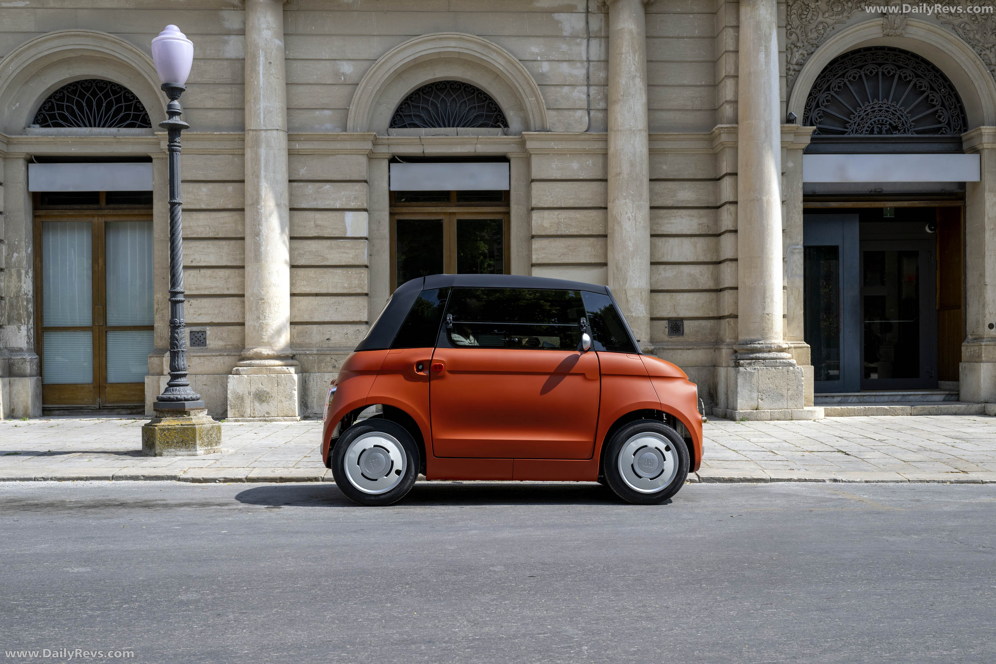 2026 Fiat Topolino Corallo Adds Color To City EV DailyRevs 2026-fiat-topolino-corallo-adds-color-to-city-ev-dailyrevs