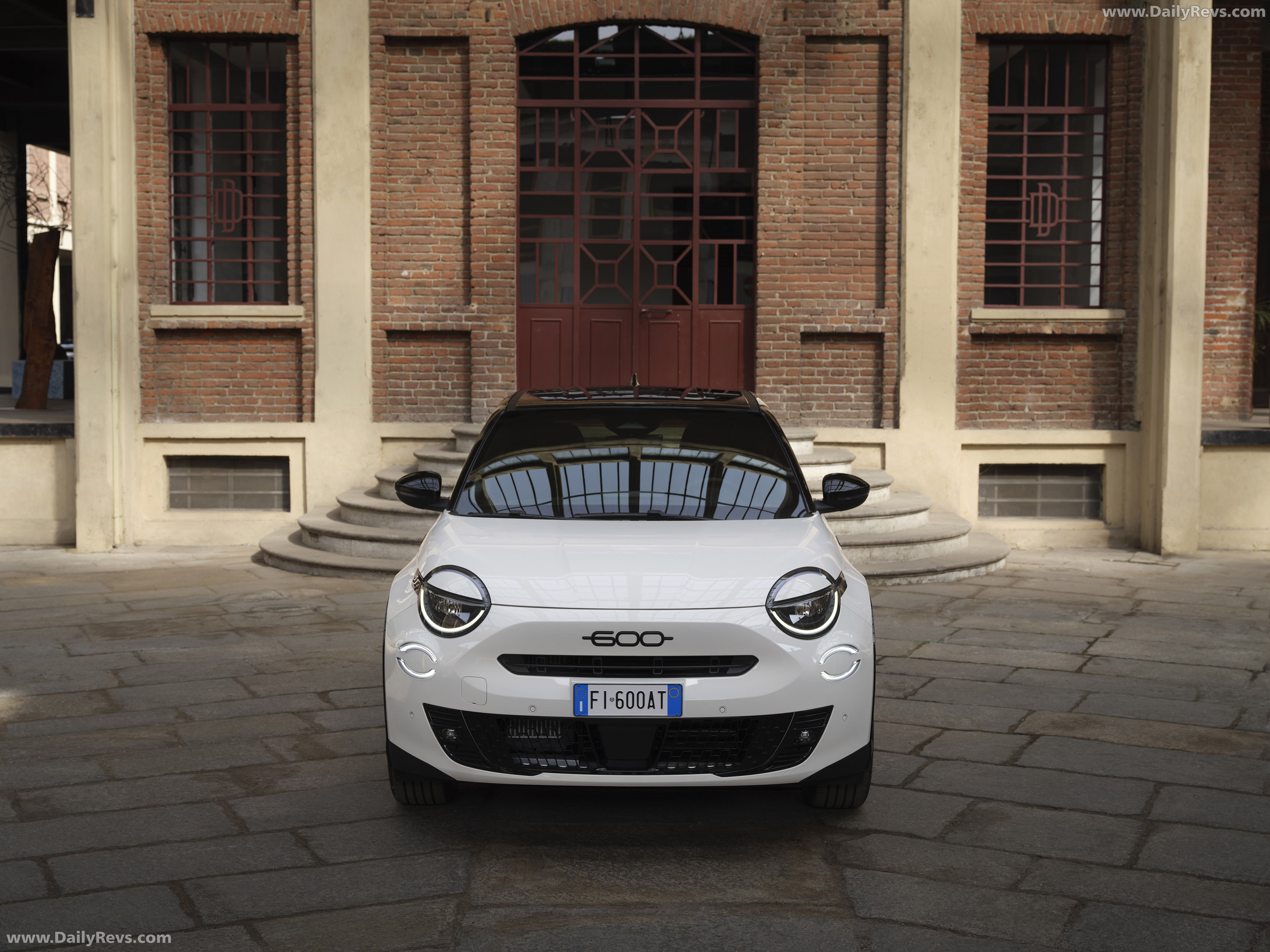 2026 Fiat 600 Street Launch Edition Front View