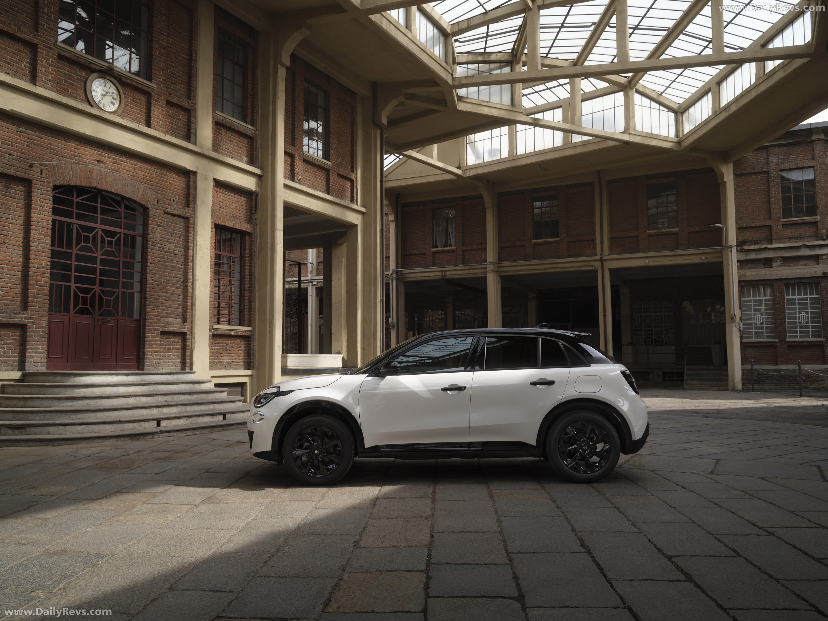 2026 Fiat 600 Street Launch Edition Side View