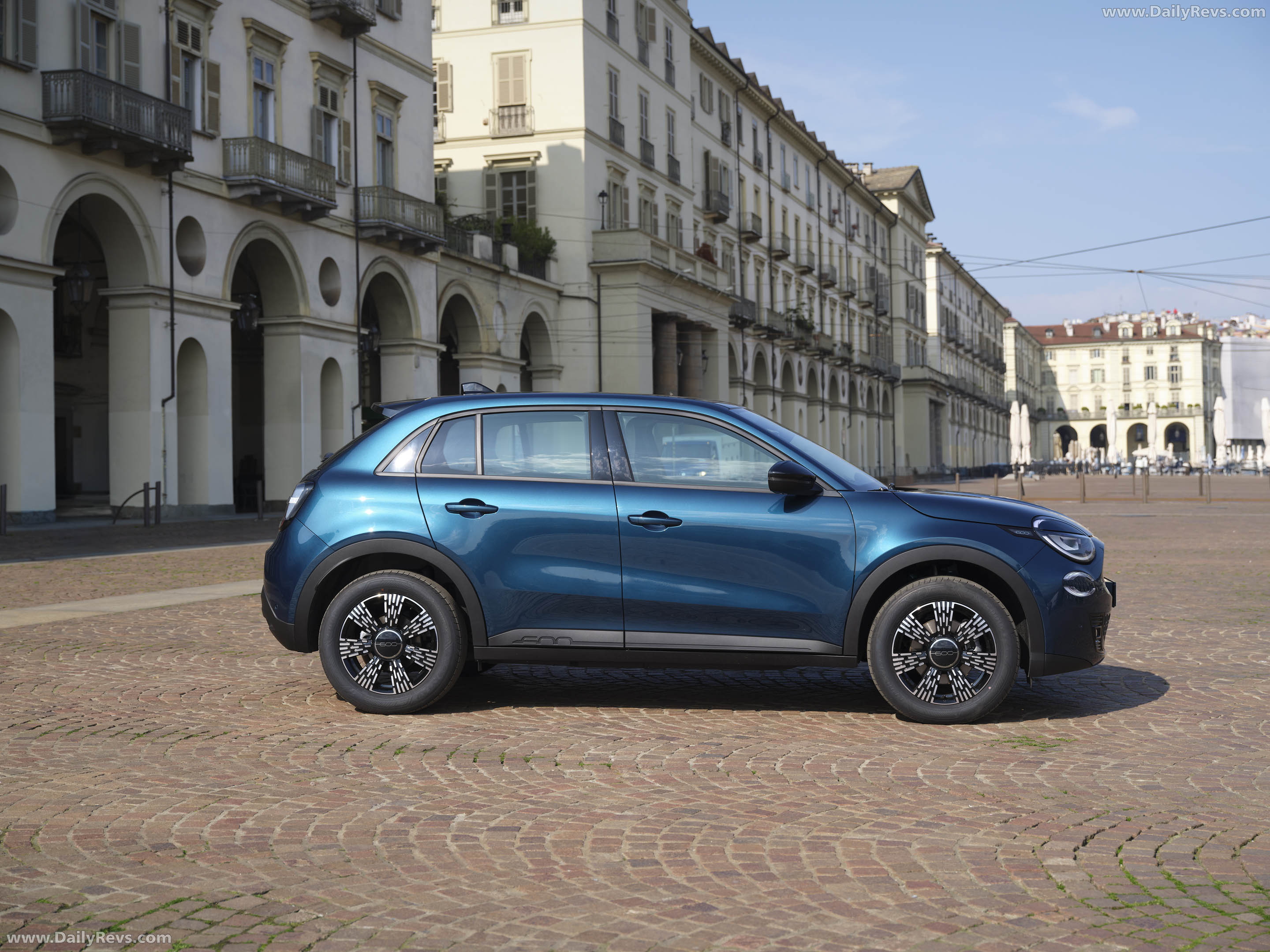 2026 Fiat 600 Petrol Side View