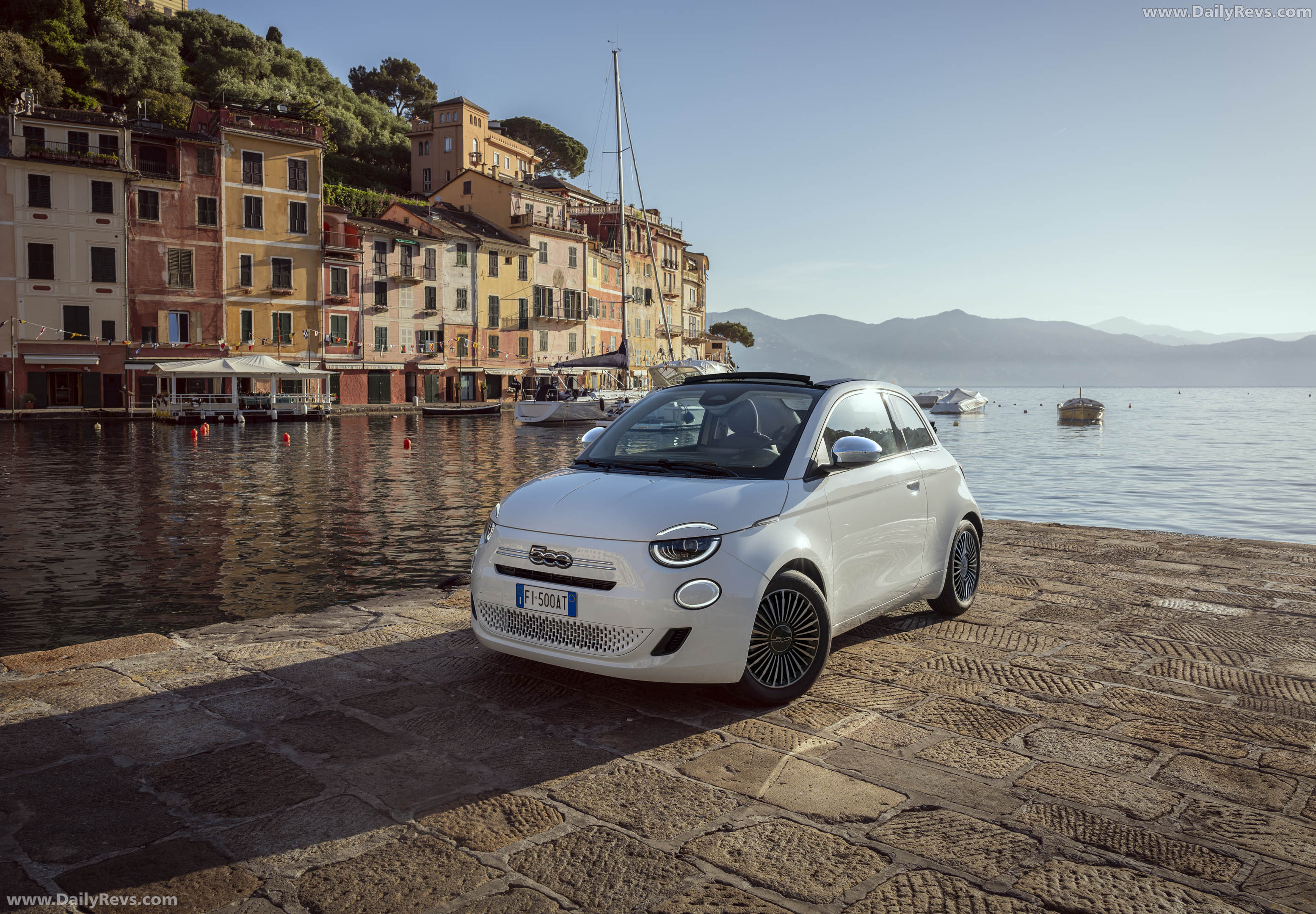 2026 Fiat 500 Dolcevita Front View