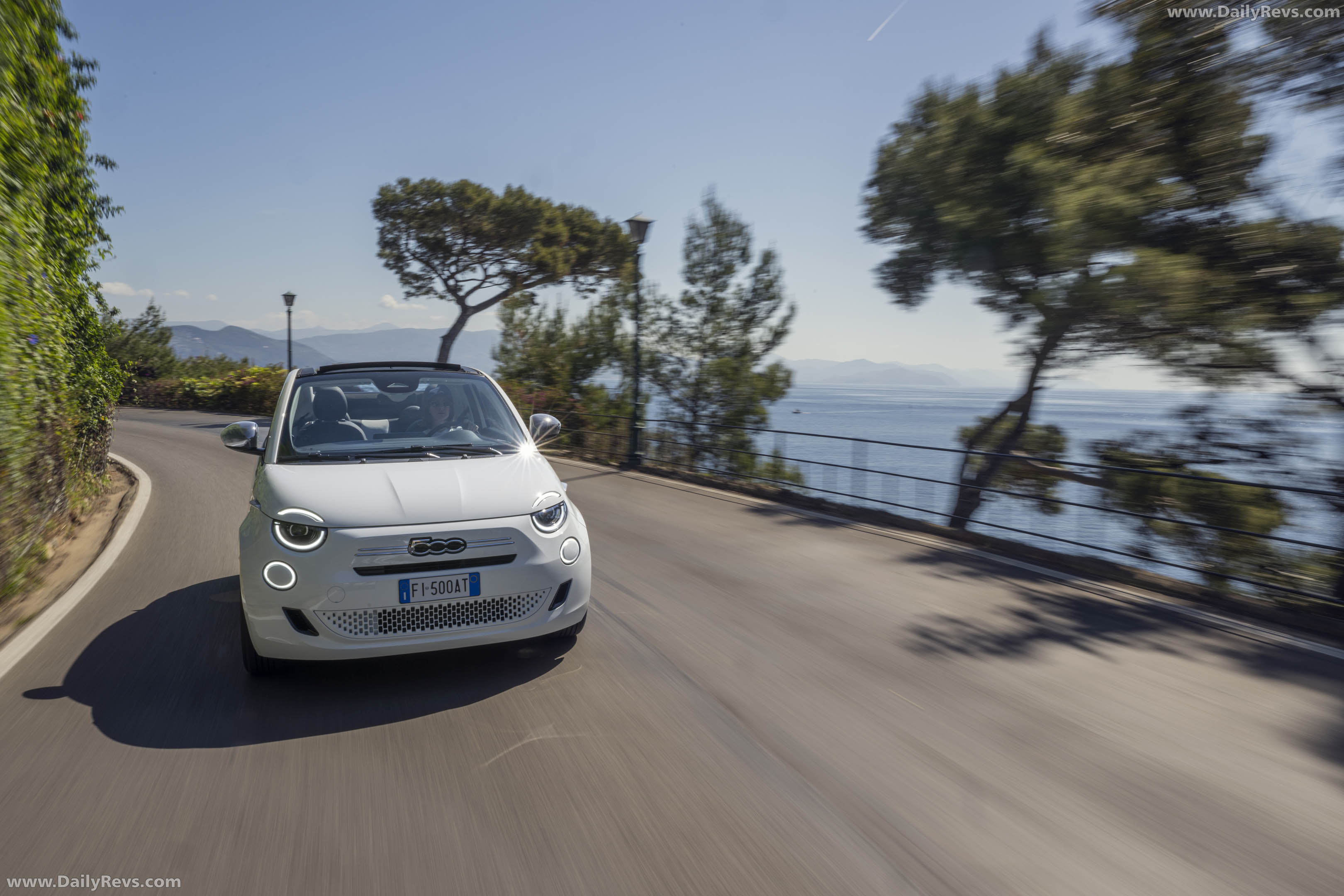 2026 Fiat 500 Dolcevita Front View