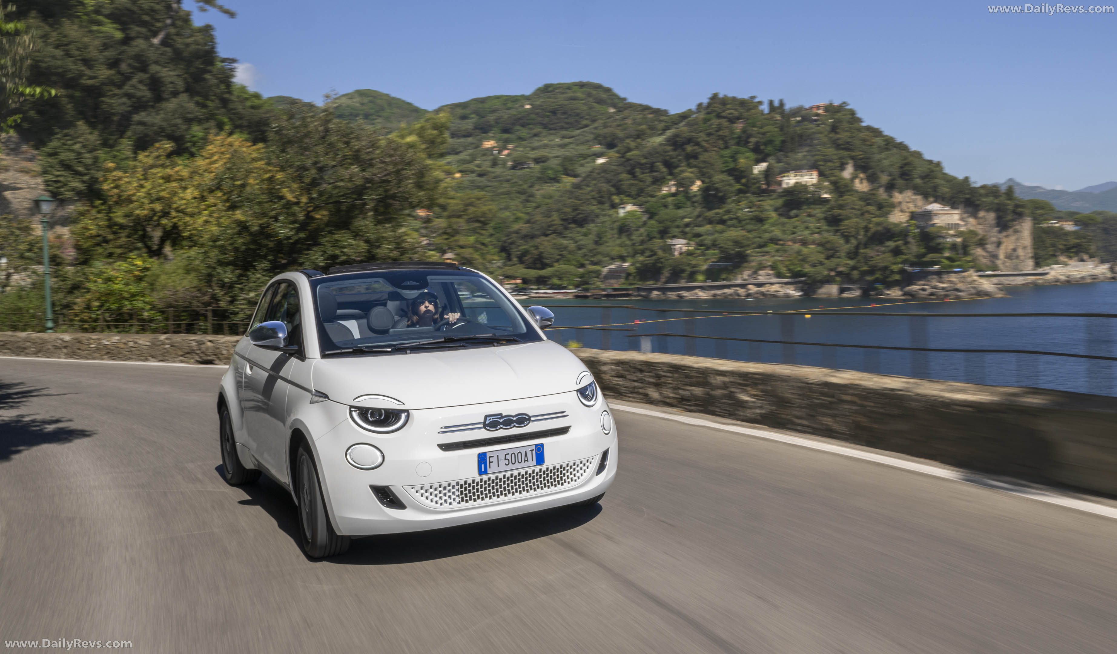 2026 Fiat 500 Dolcevita Front View