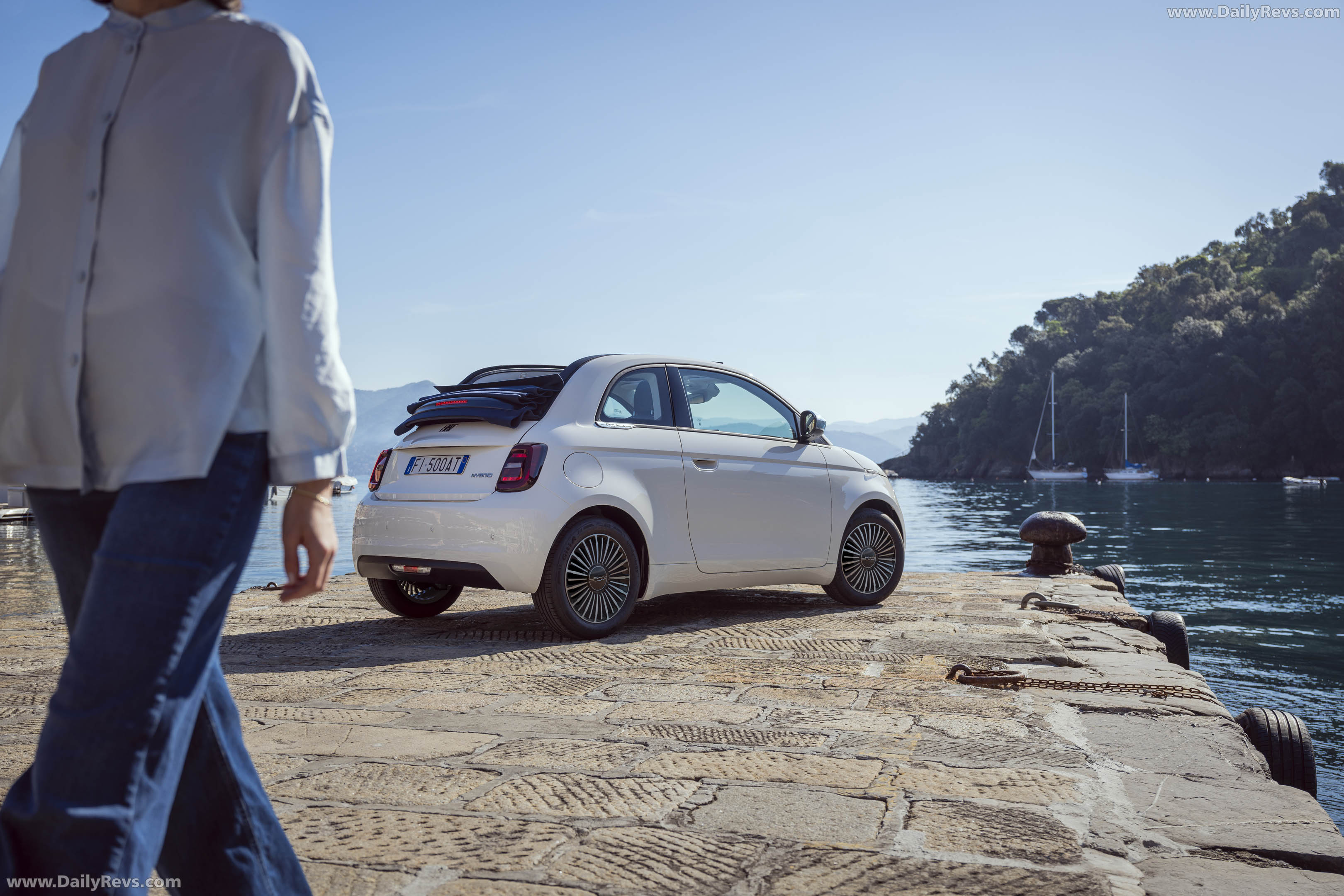 2026 Fiat 500 Dolcevita Rear View
