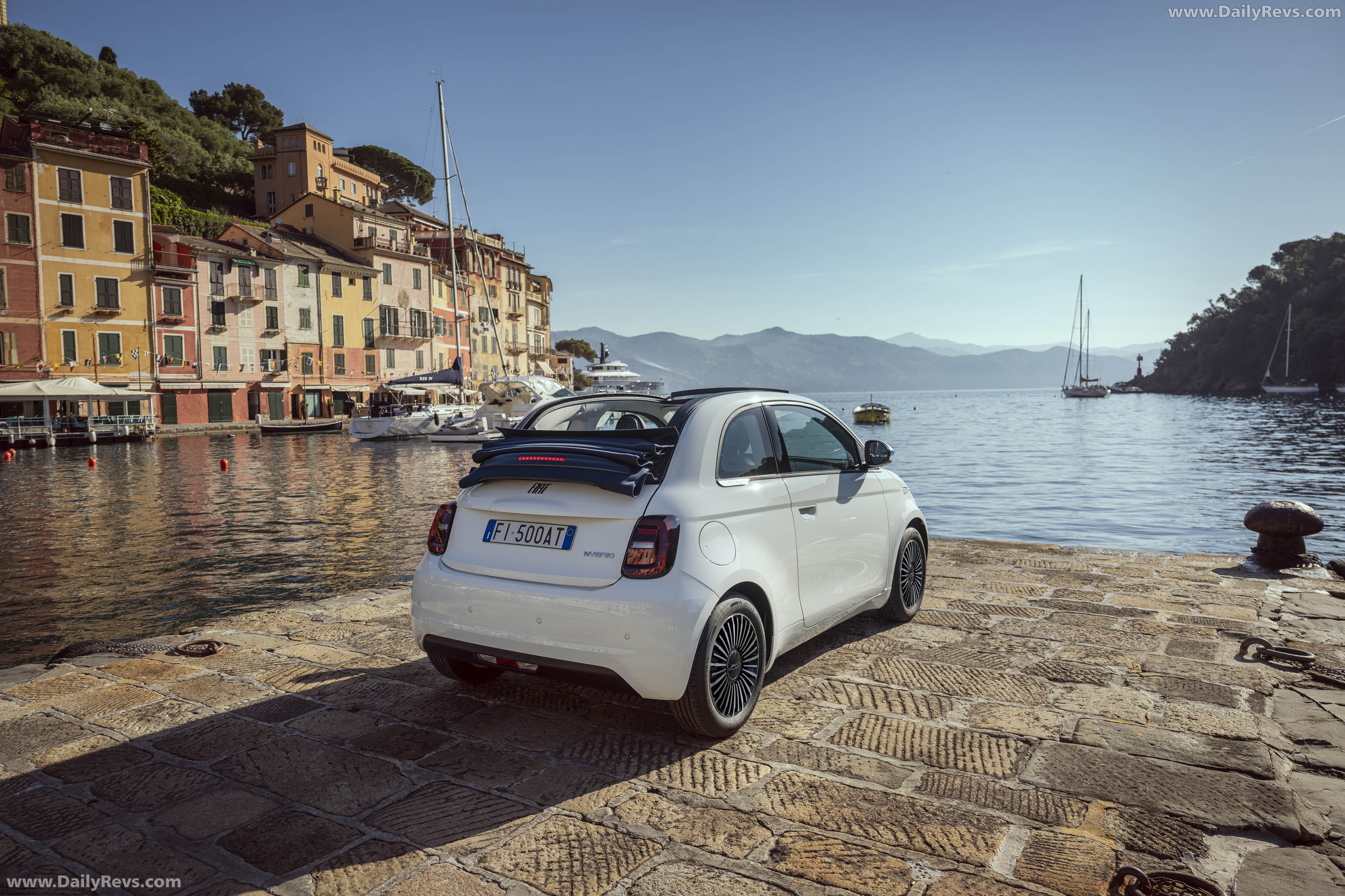 2026 Fiat 500 Dolcevita Rear View