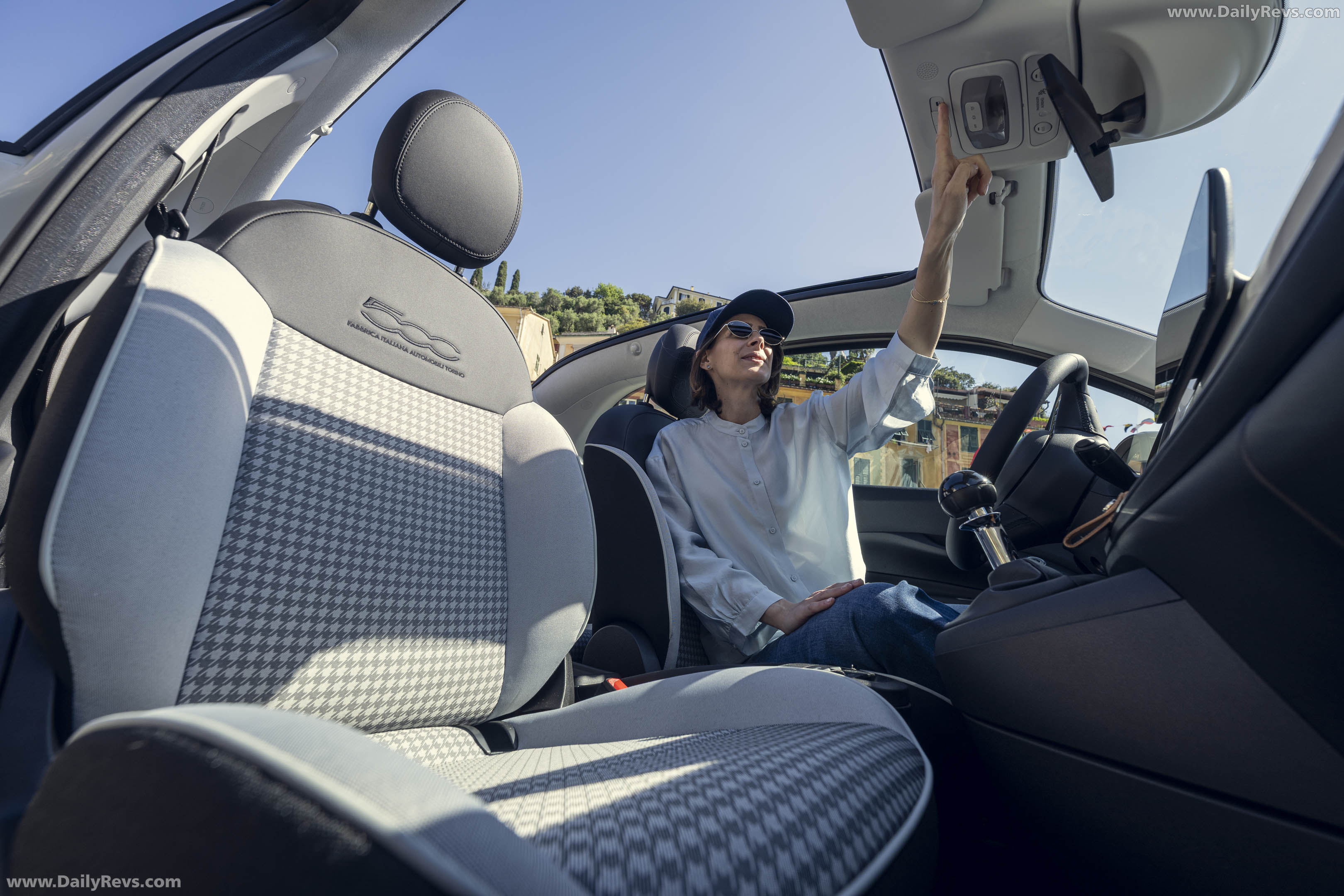 2026 Fiat 500 Dolcevita Interior