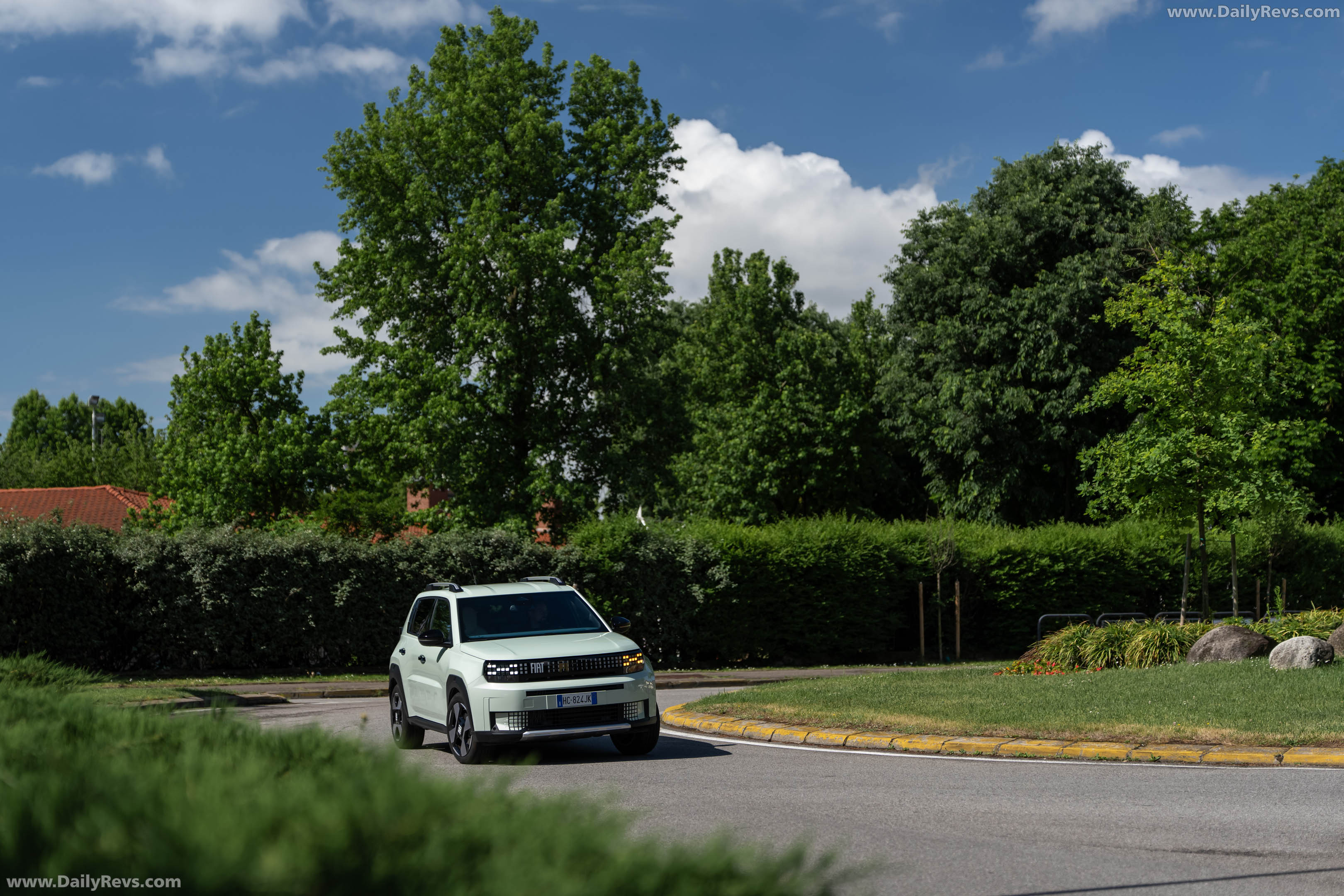 2026 Fiat Grande Panda Turbo 100 Front View