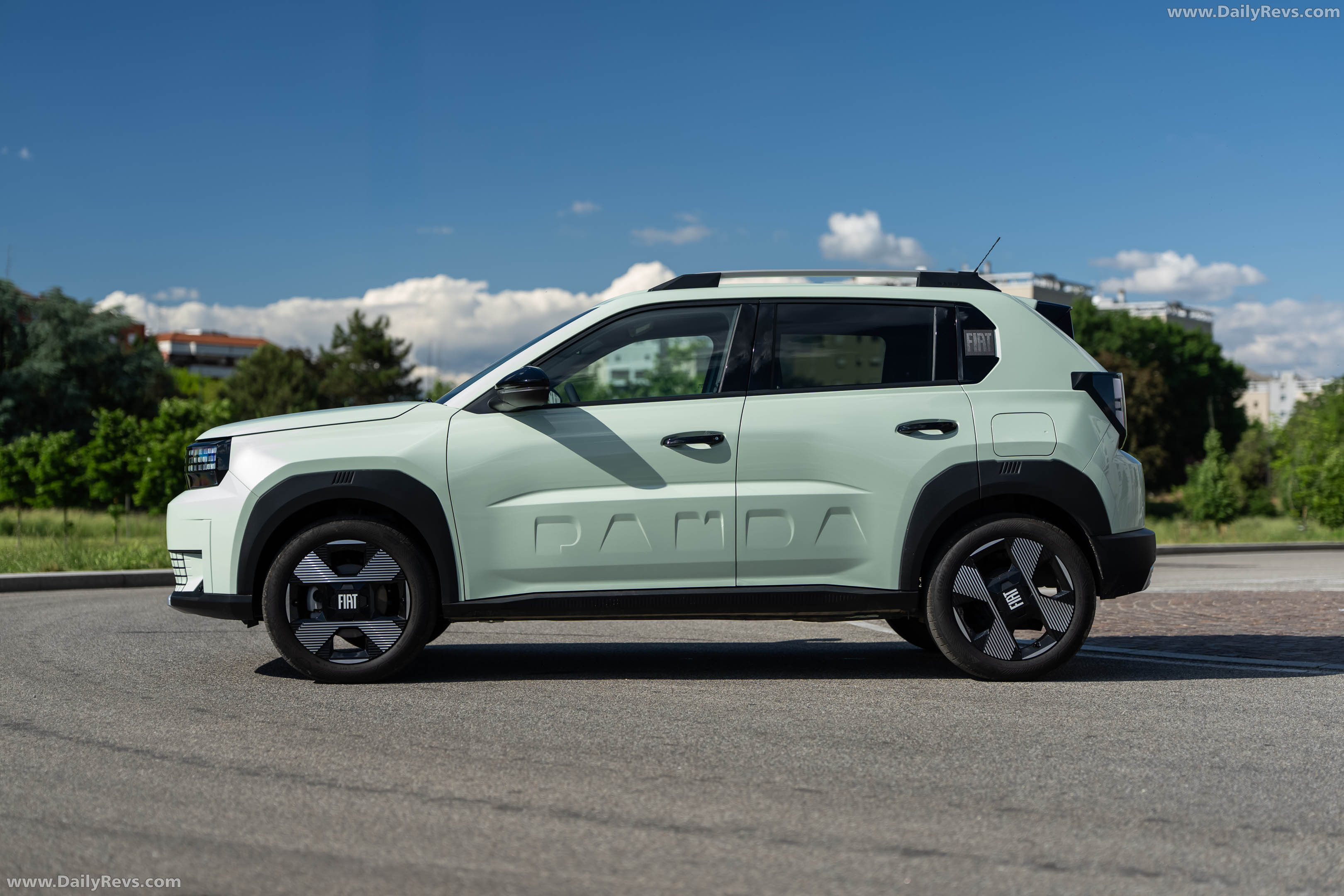 2026 Fiat Grande Panda Turbo 100 Side View