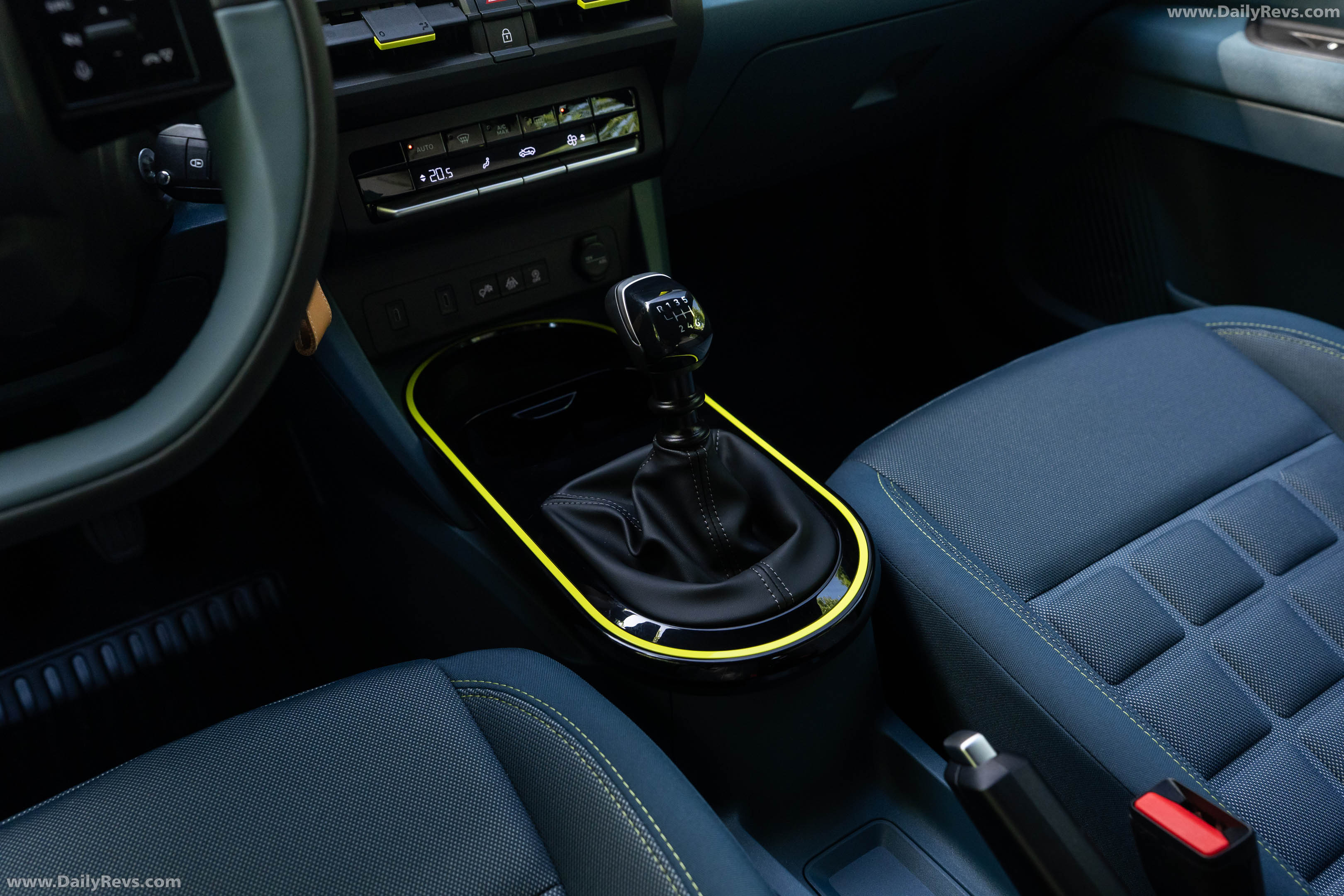 2026 Fiat Grande Panda Turbo 100 Interior
