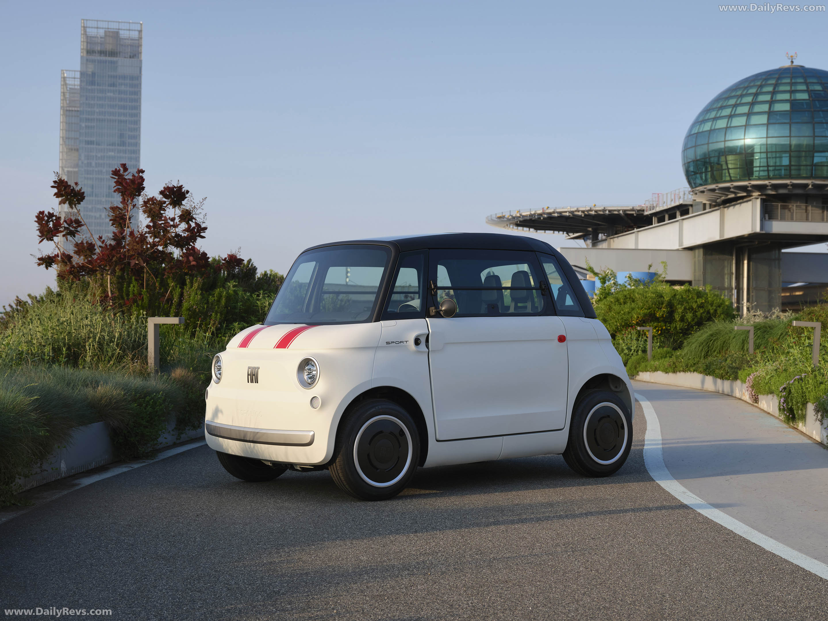 2026 Fiat Topolino Sport Side View