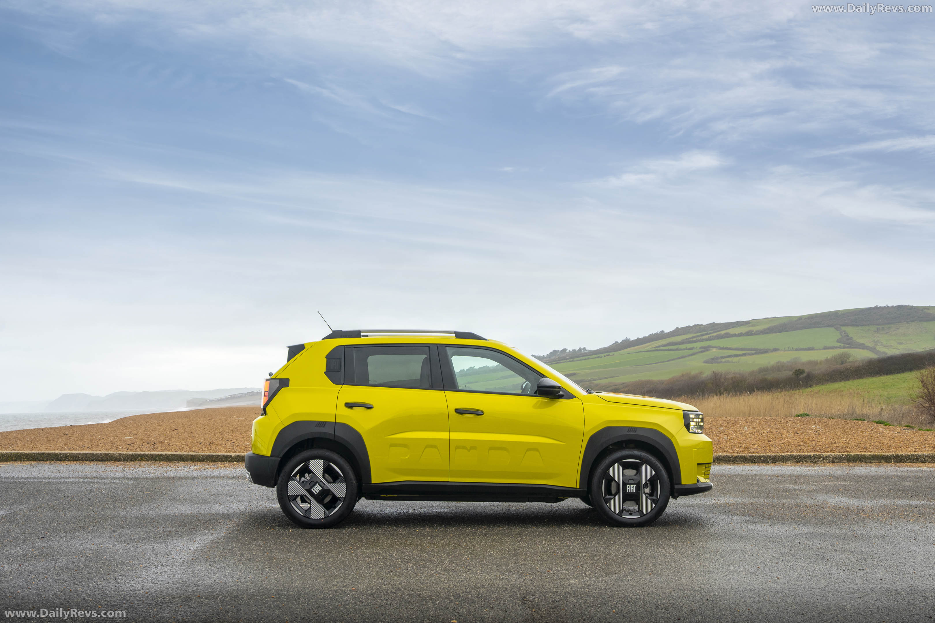 2025 Fiat Grande Panda La Prima UK Version Side View