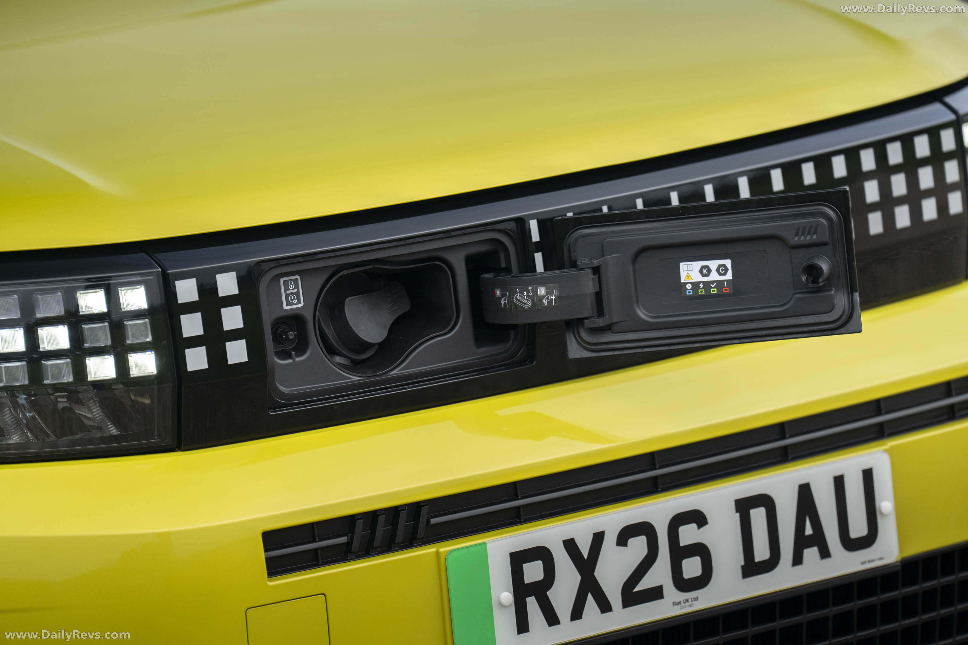 2025 Fiat Grande Panda La Prima UK Version Exterior
