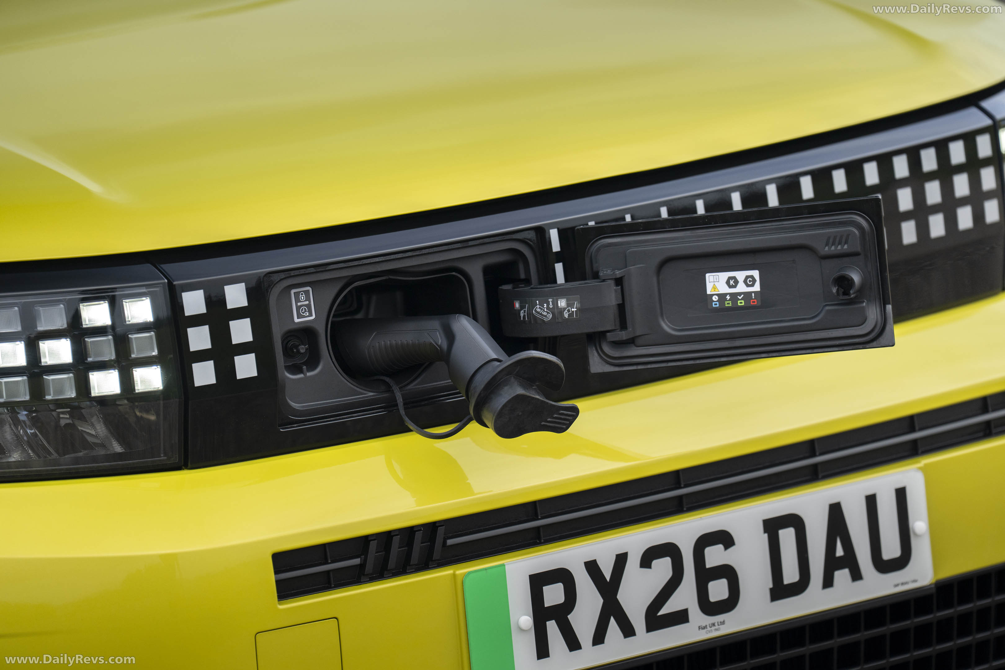 2025 Fiat Grande Panda La Prima UK Version Exterior