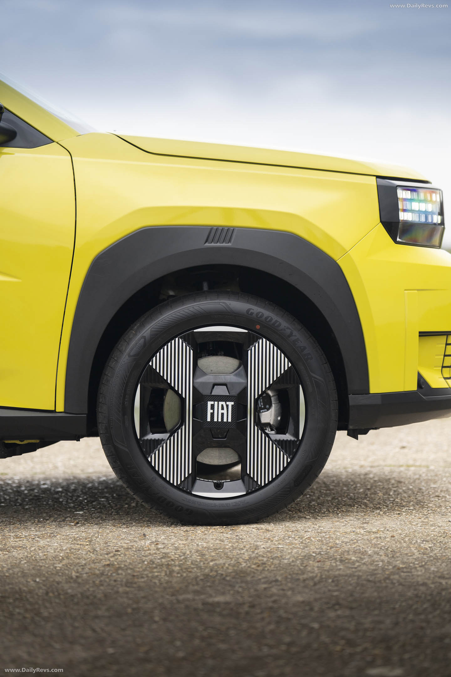2025 Fiat Grande Panda La Prima UK Version Exterior