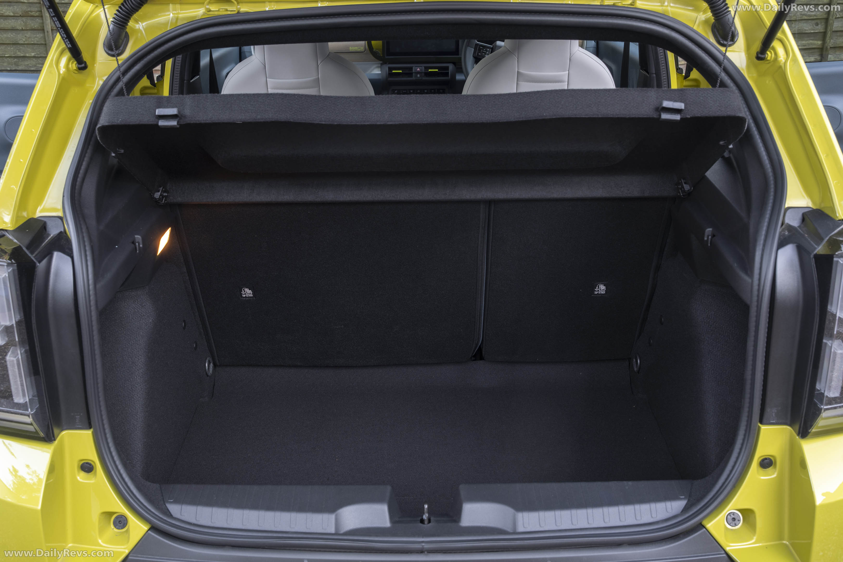 2025 Fiat Grande Panda La Prima UK Version Interior