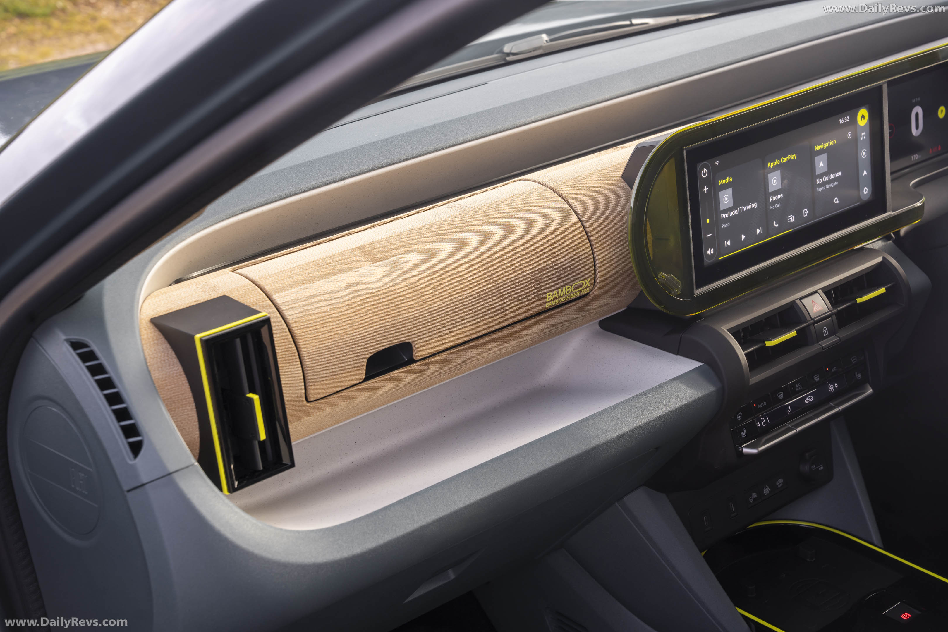 2025 Fiat Grande Panda La Prima UK Version Interior