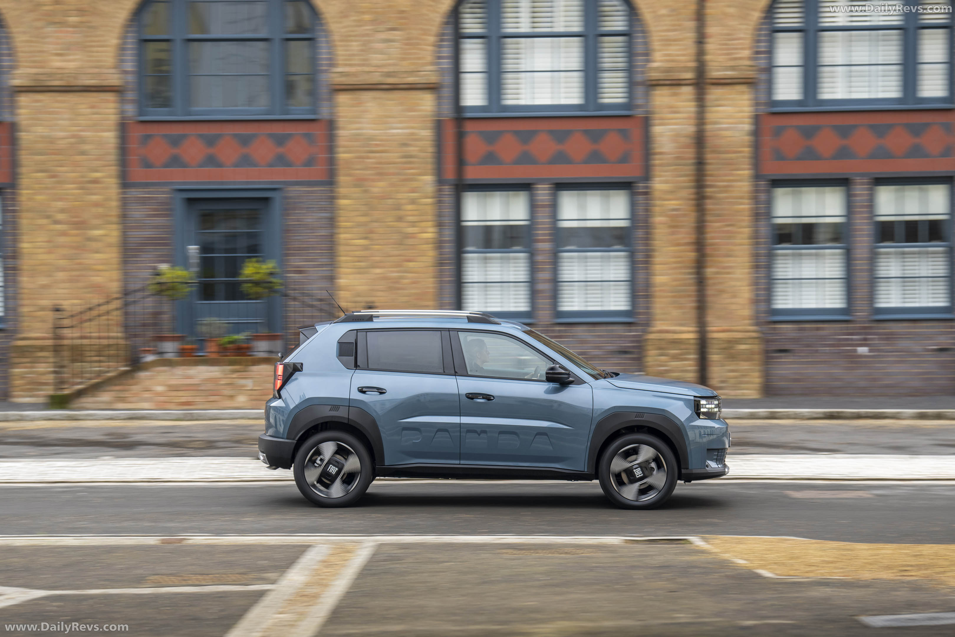 2025 Fiat Panda Hybrid La Prima UK Version Side View