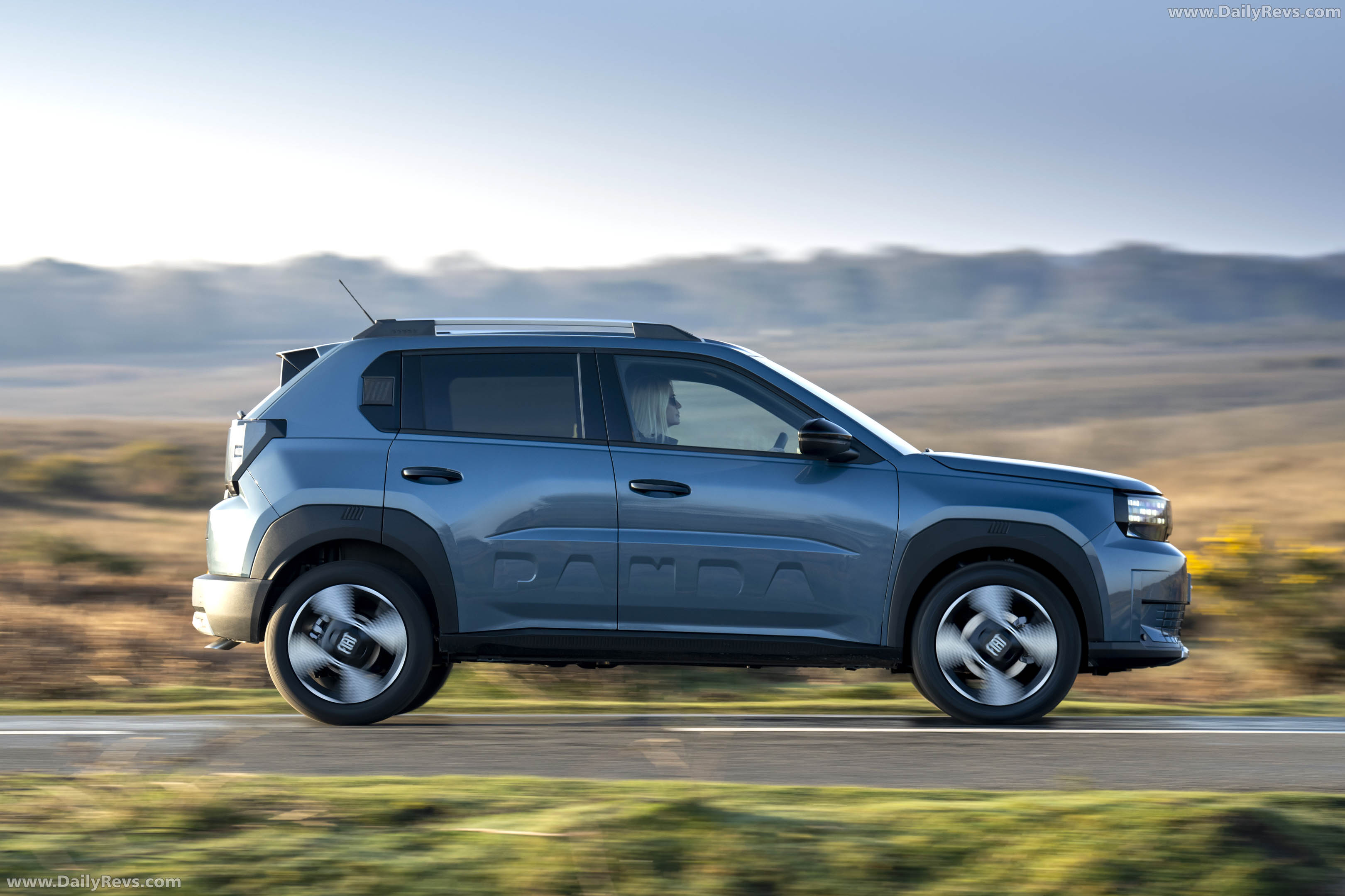 2025 Fiat Panda Hybrid La Prima UK Version Side View