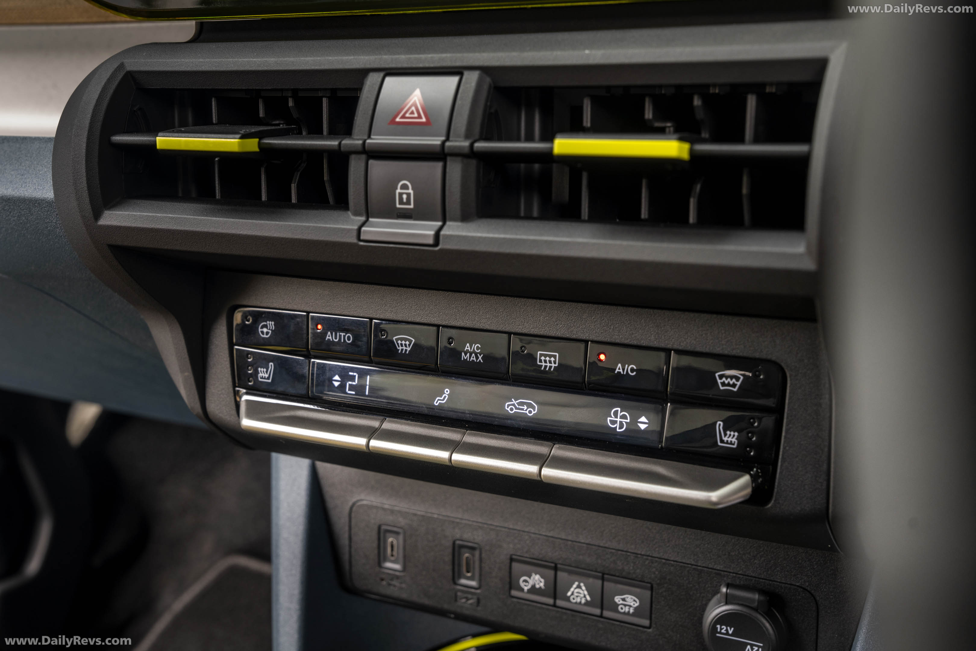 2025 Fiat Panda Hybrid La Prima UK Version Interior
