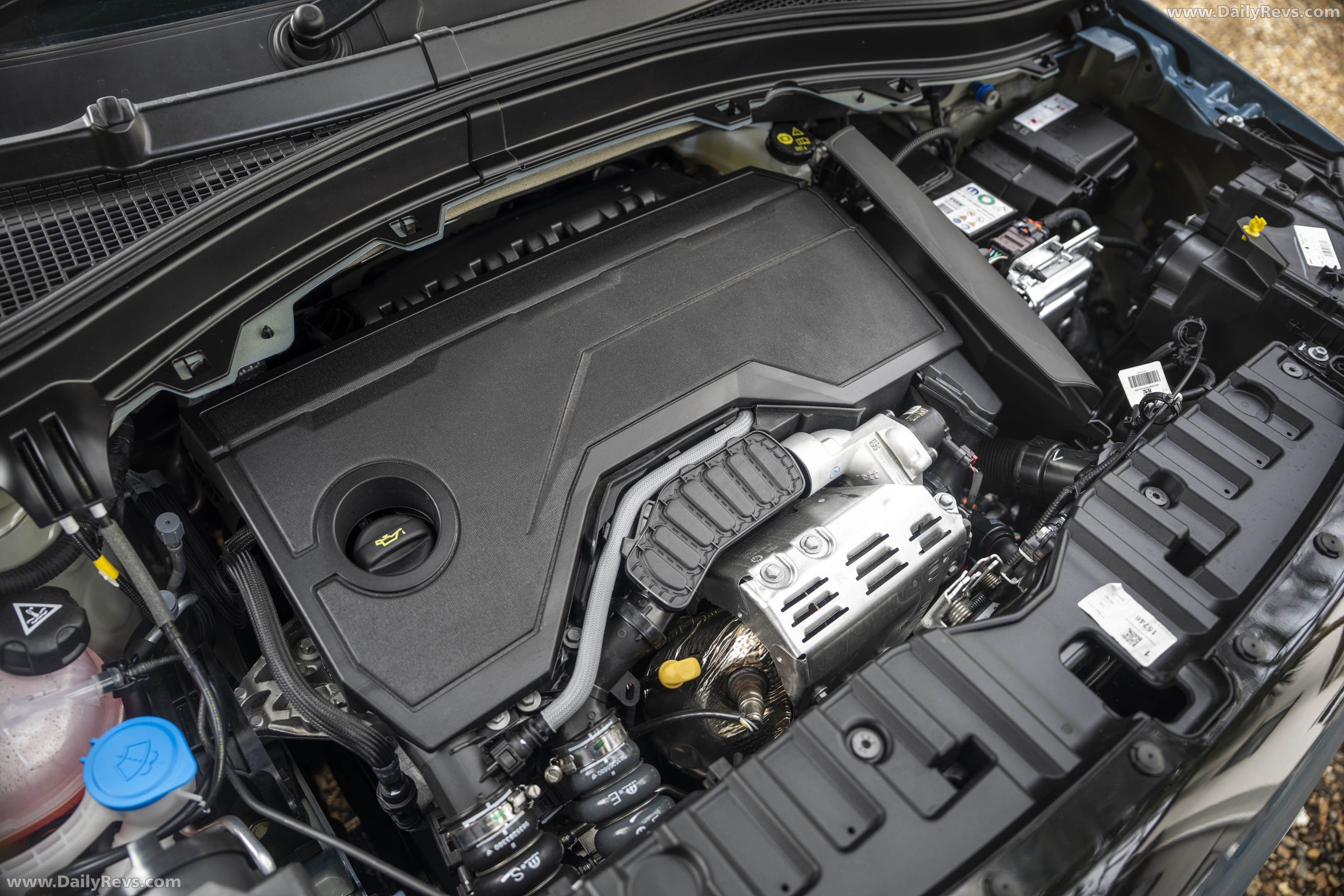 2025 Fiat Panda Hybrid La Prima UK Version Engine