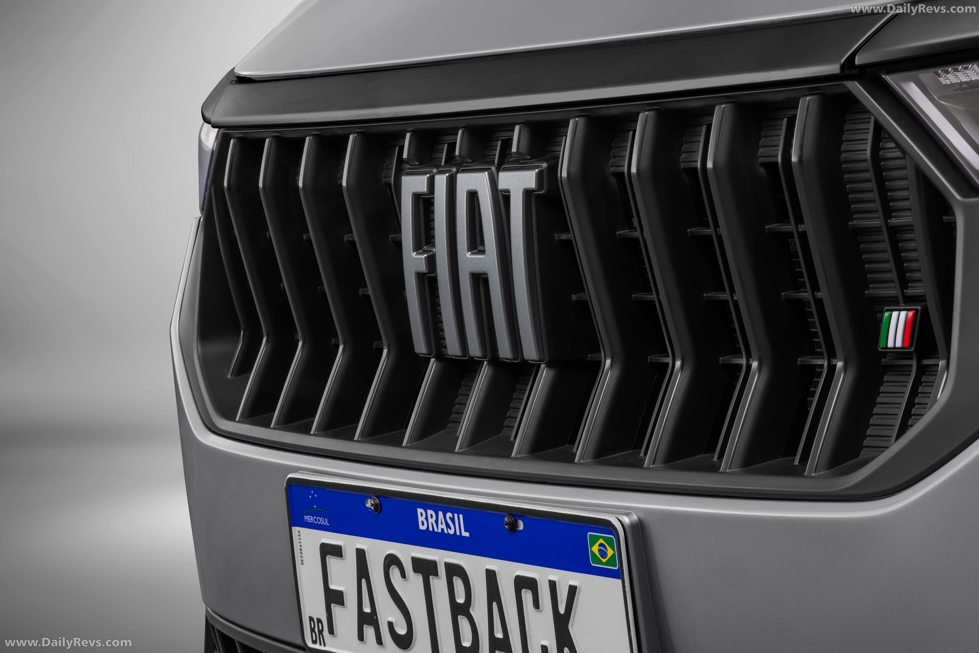 2026 Fiat Fastback Black Motion Exterior
