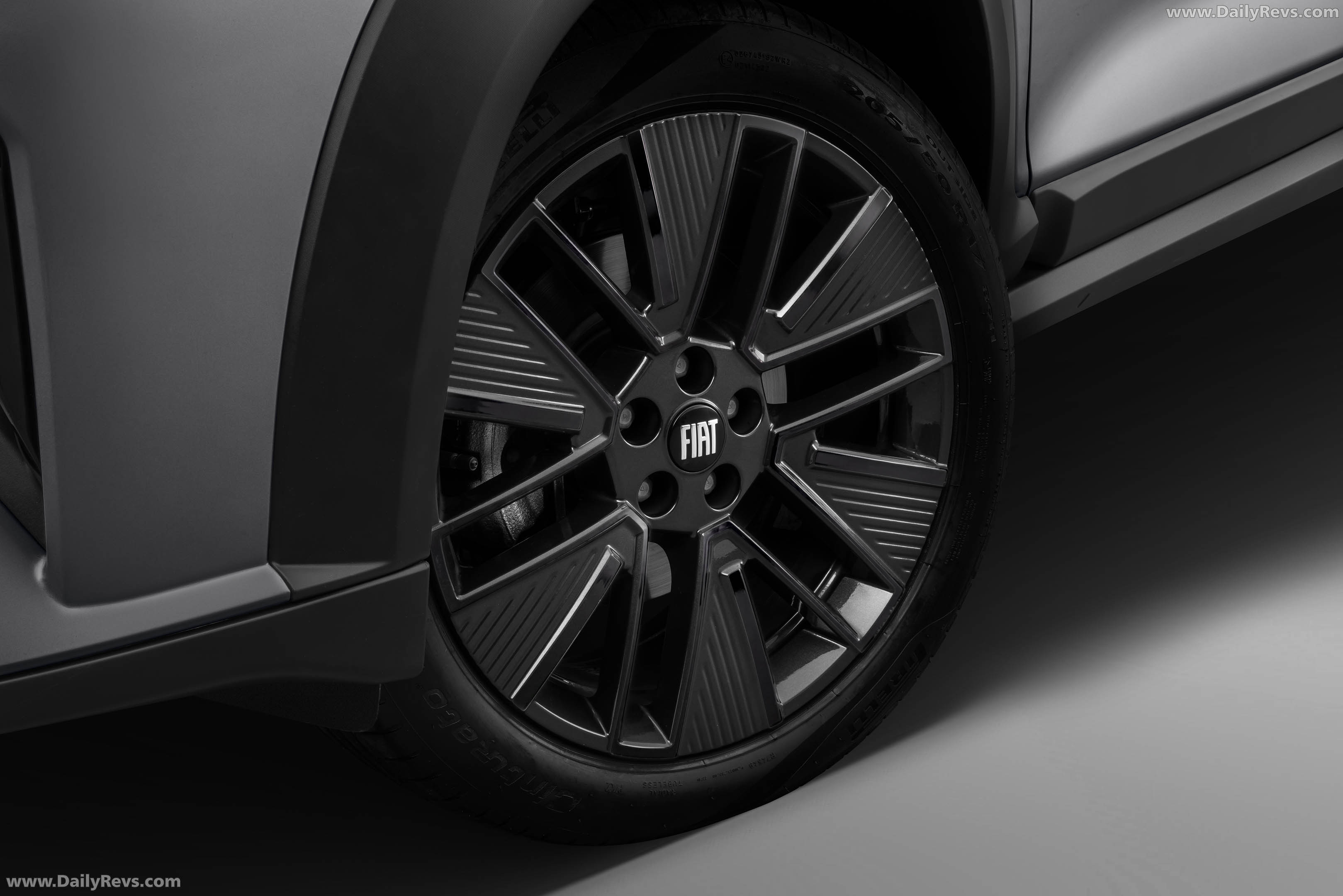 2026 Fiat Fastback Black Motion Exterior