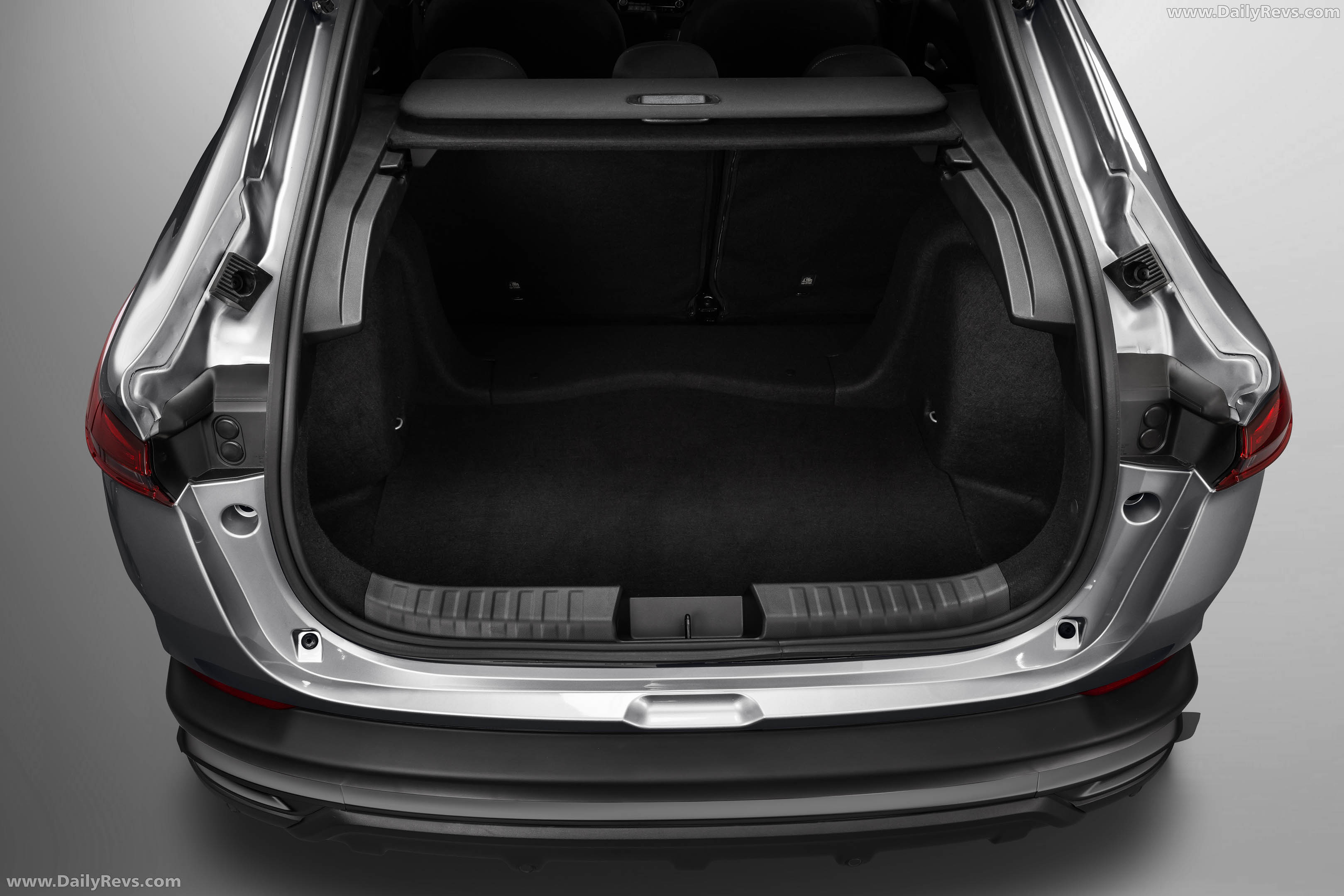 2026 Fiat Fastback Black Motion Interior