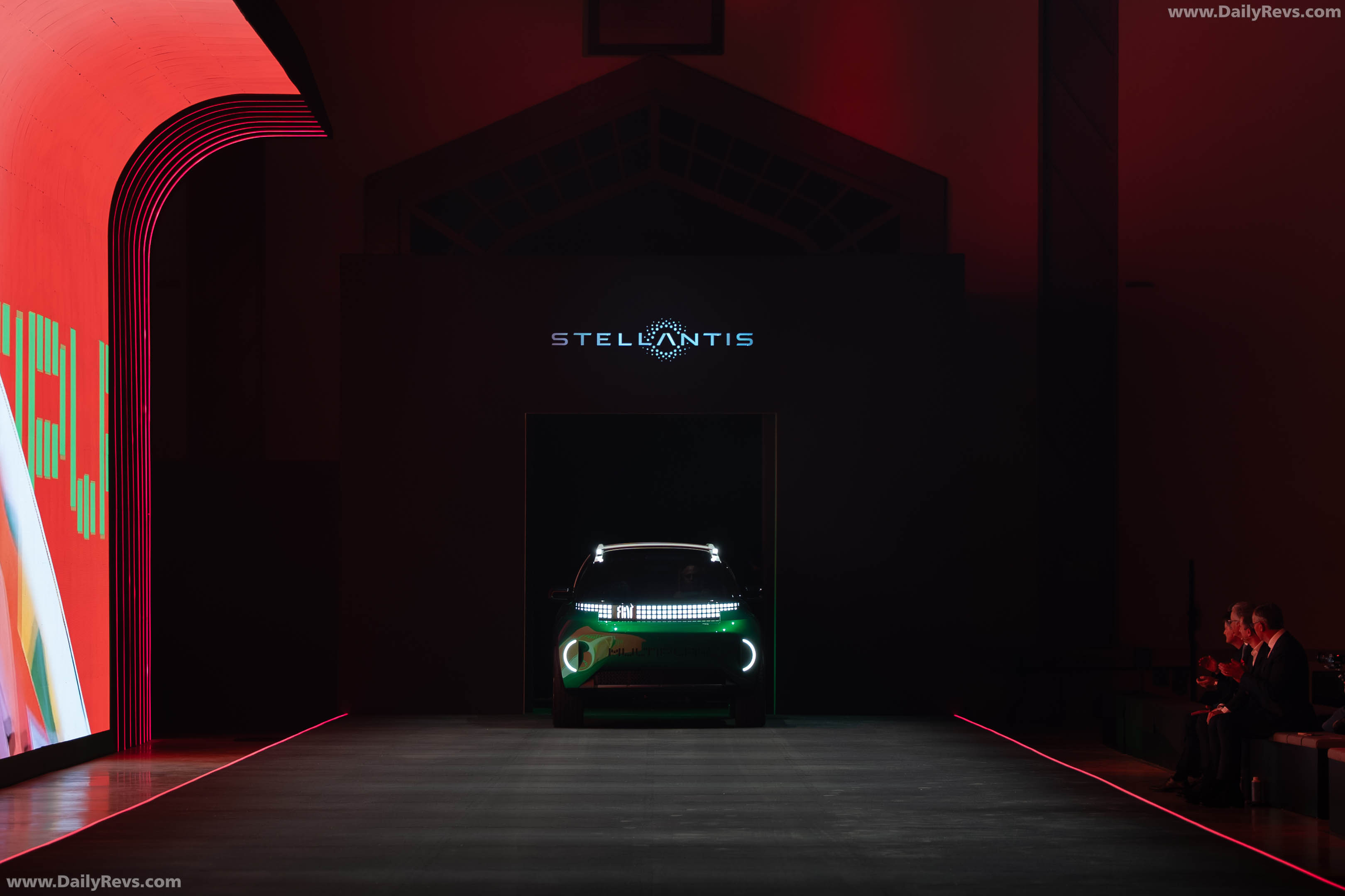 2026 Fiat Multiplay Concept Front View