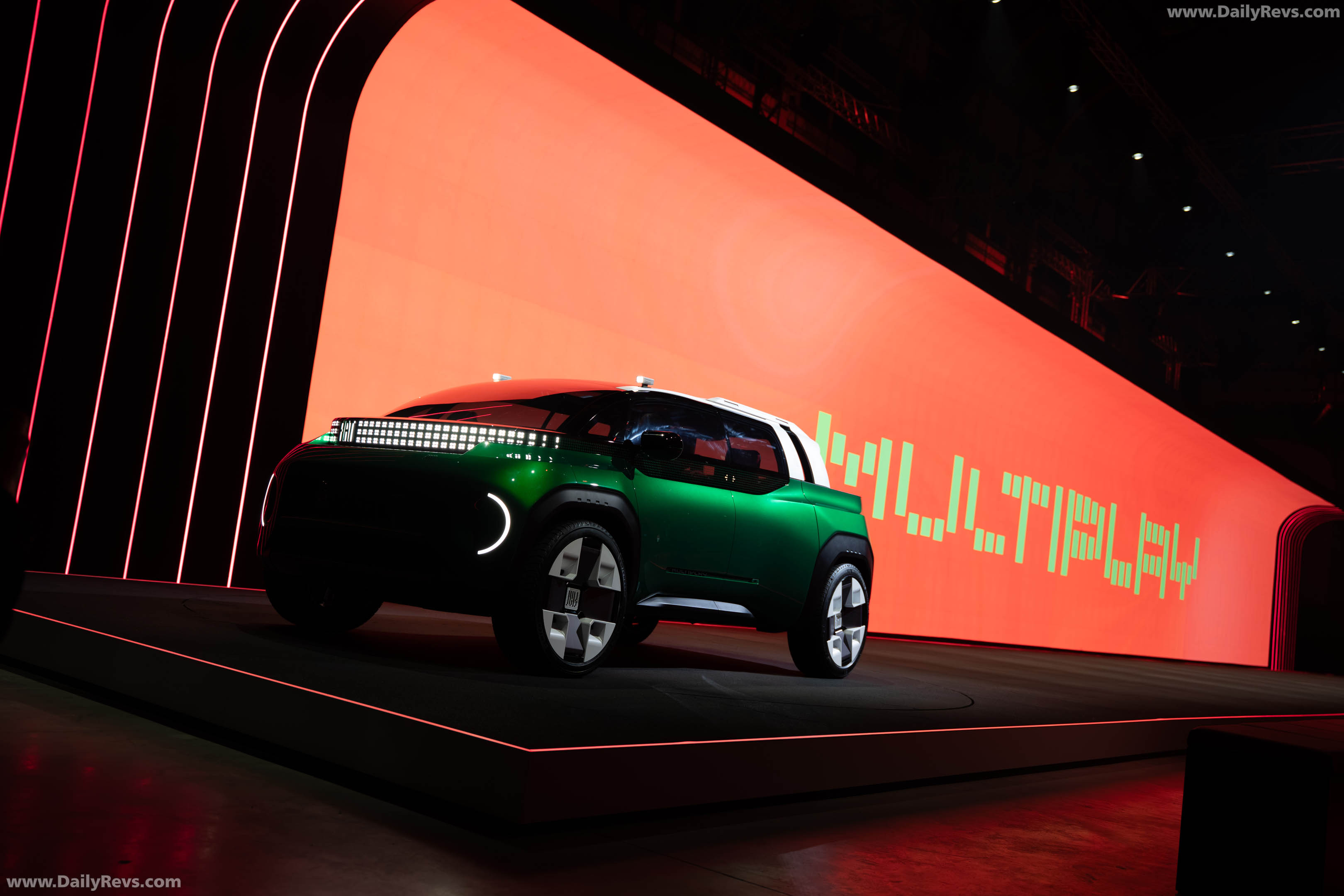2026 Fiat Multiplay Concept Front View